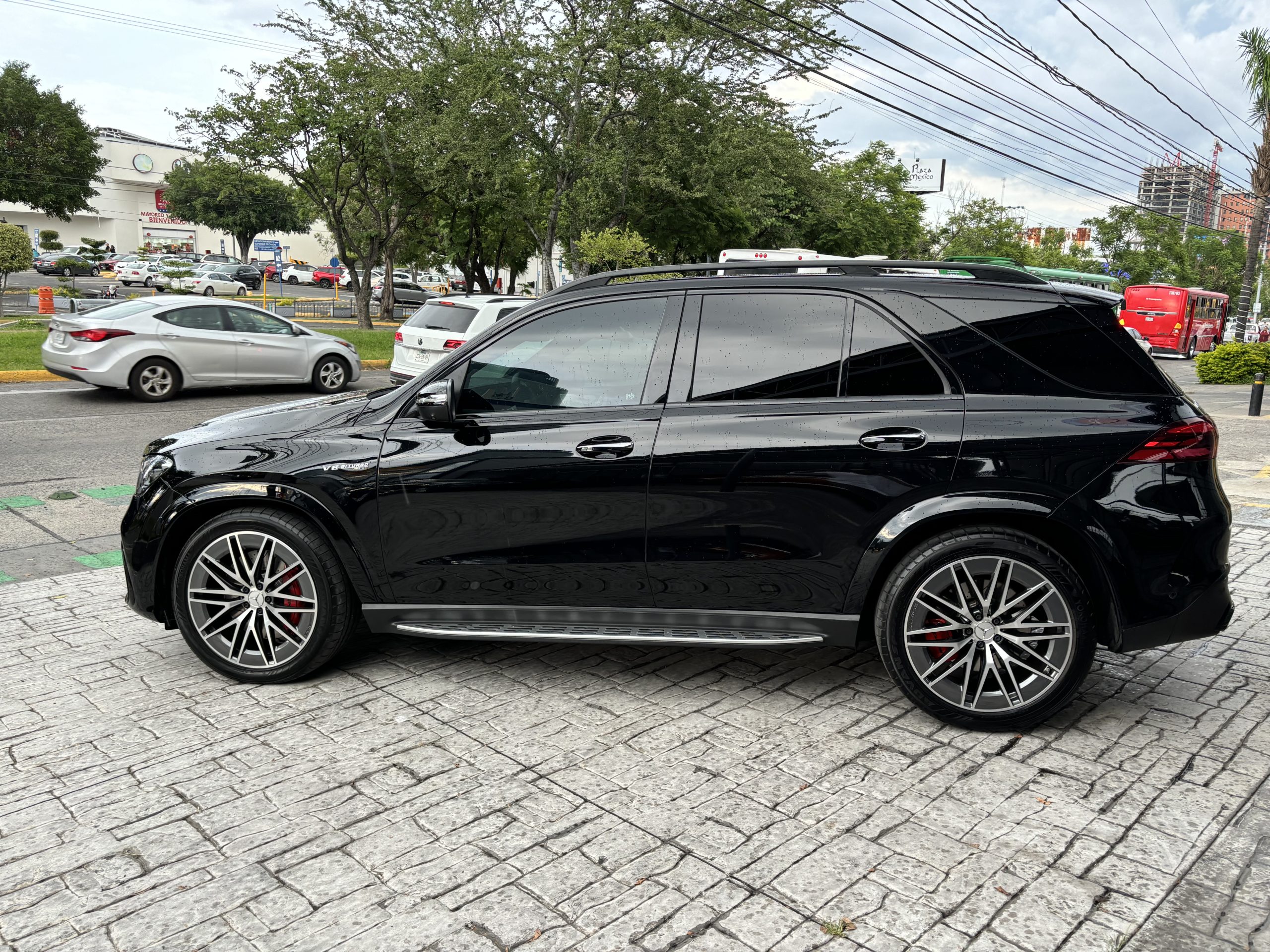 Mercedes-Benz GLE 2023 AMG 63 V8 Automático Negro