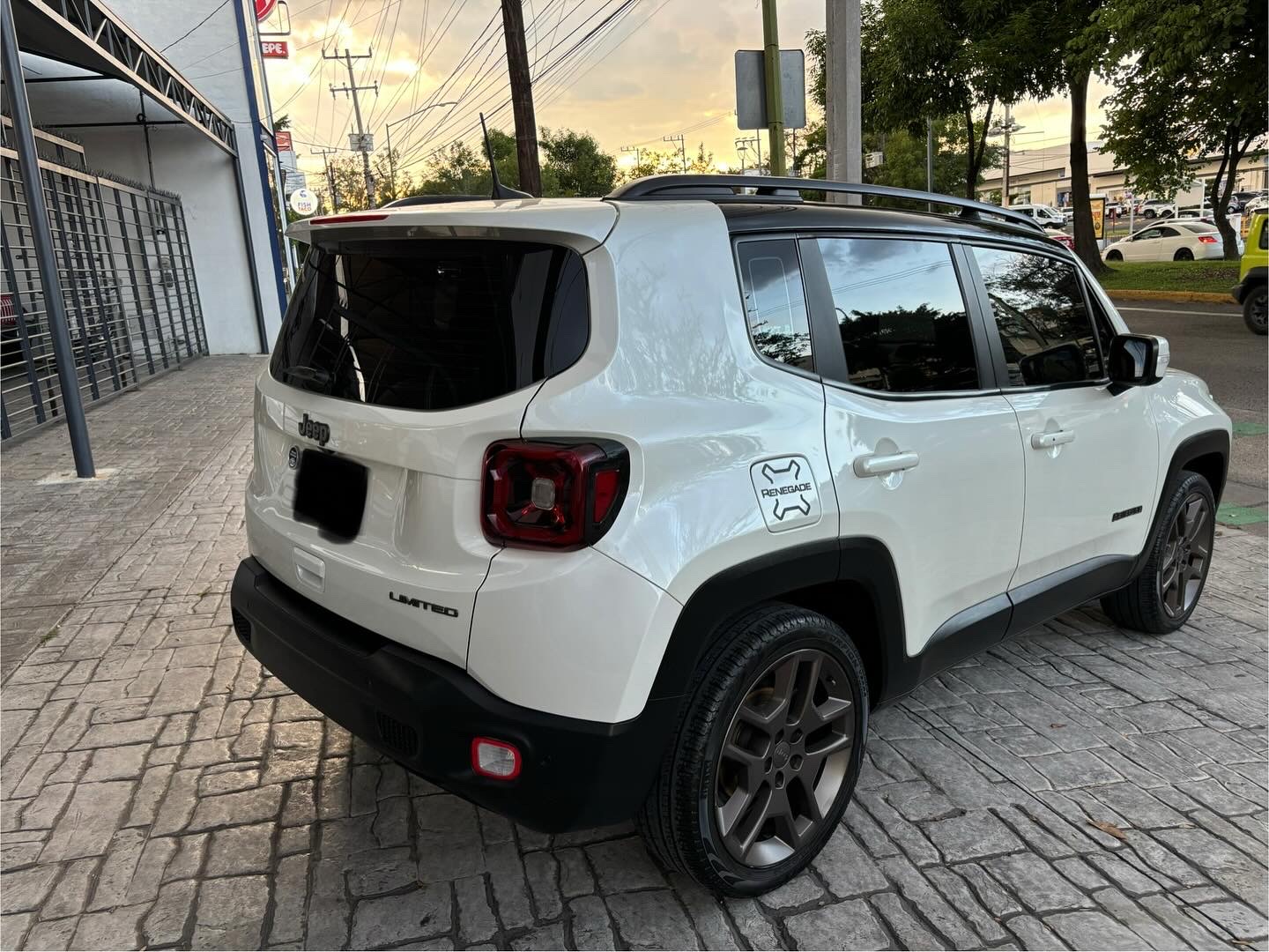 Jeep Renegade 2021 LIMITED BRONZE EDITION Automático Blanco