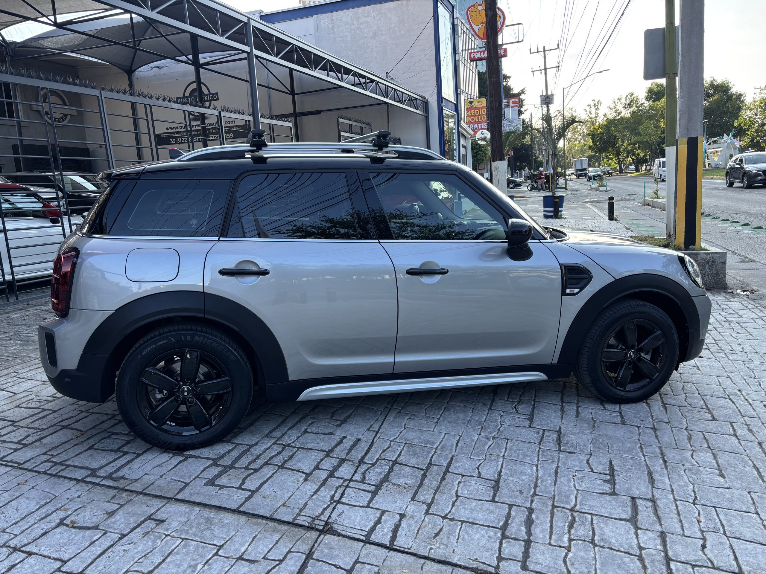 Mini Countryman 2023 CLASIC Automático Gris