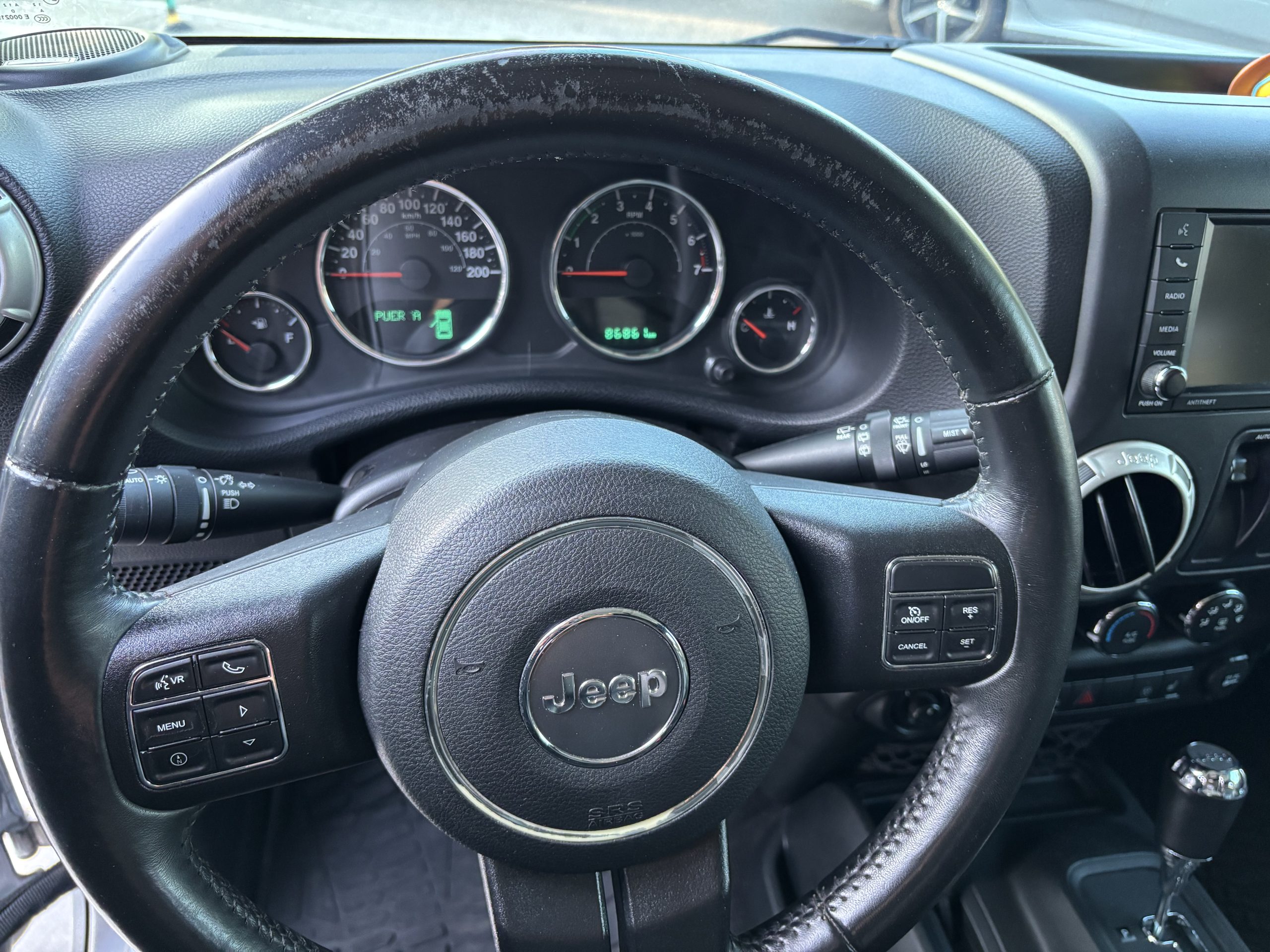Jeep Wrangler 2016 SAHARA Automático Plata