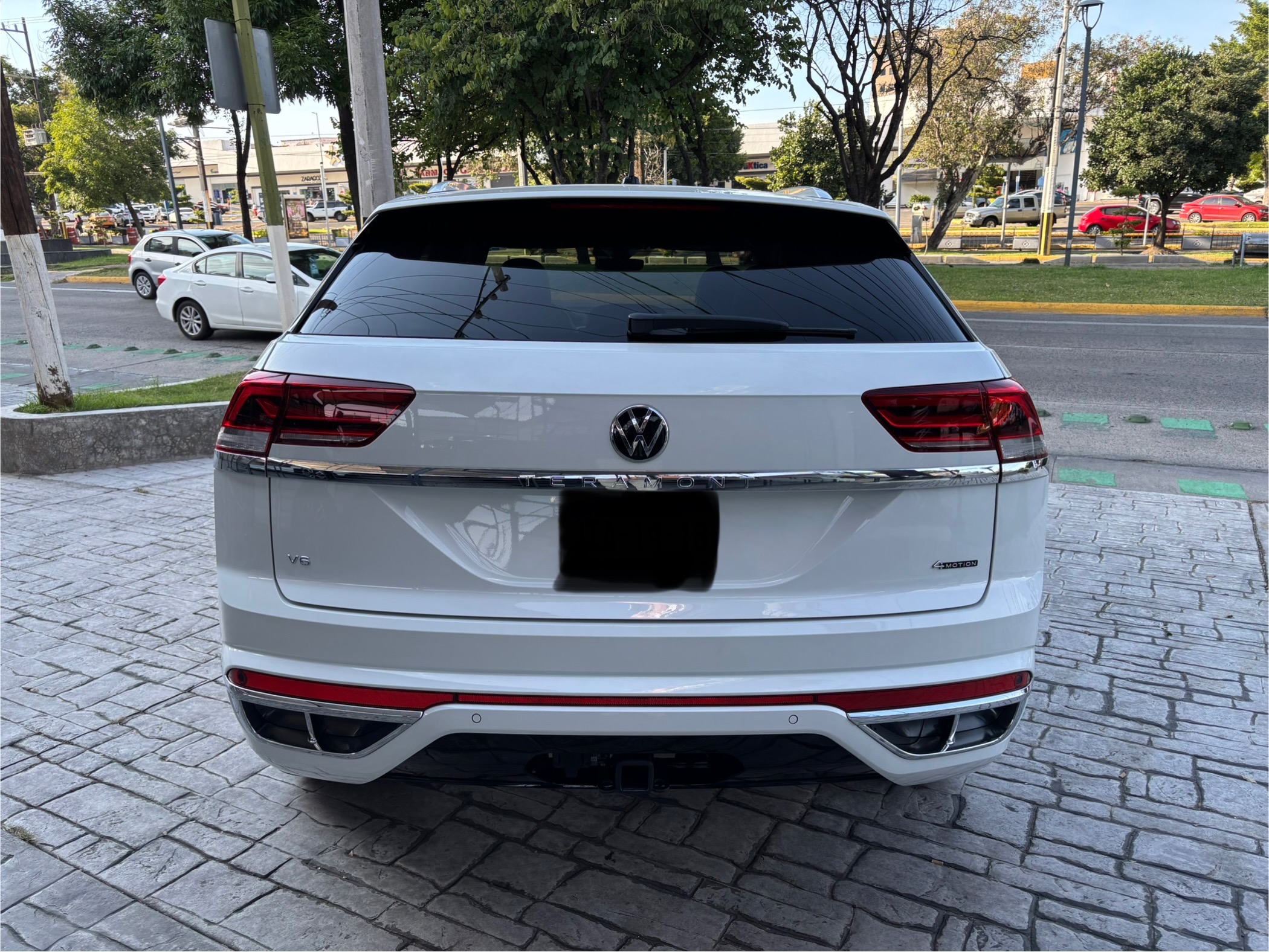 Volkswagen Teramont 2023 CROSSPORT R LINE Automático Blanco