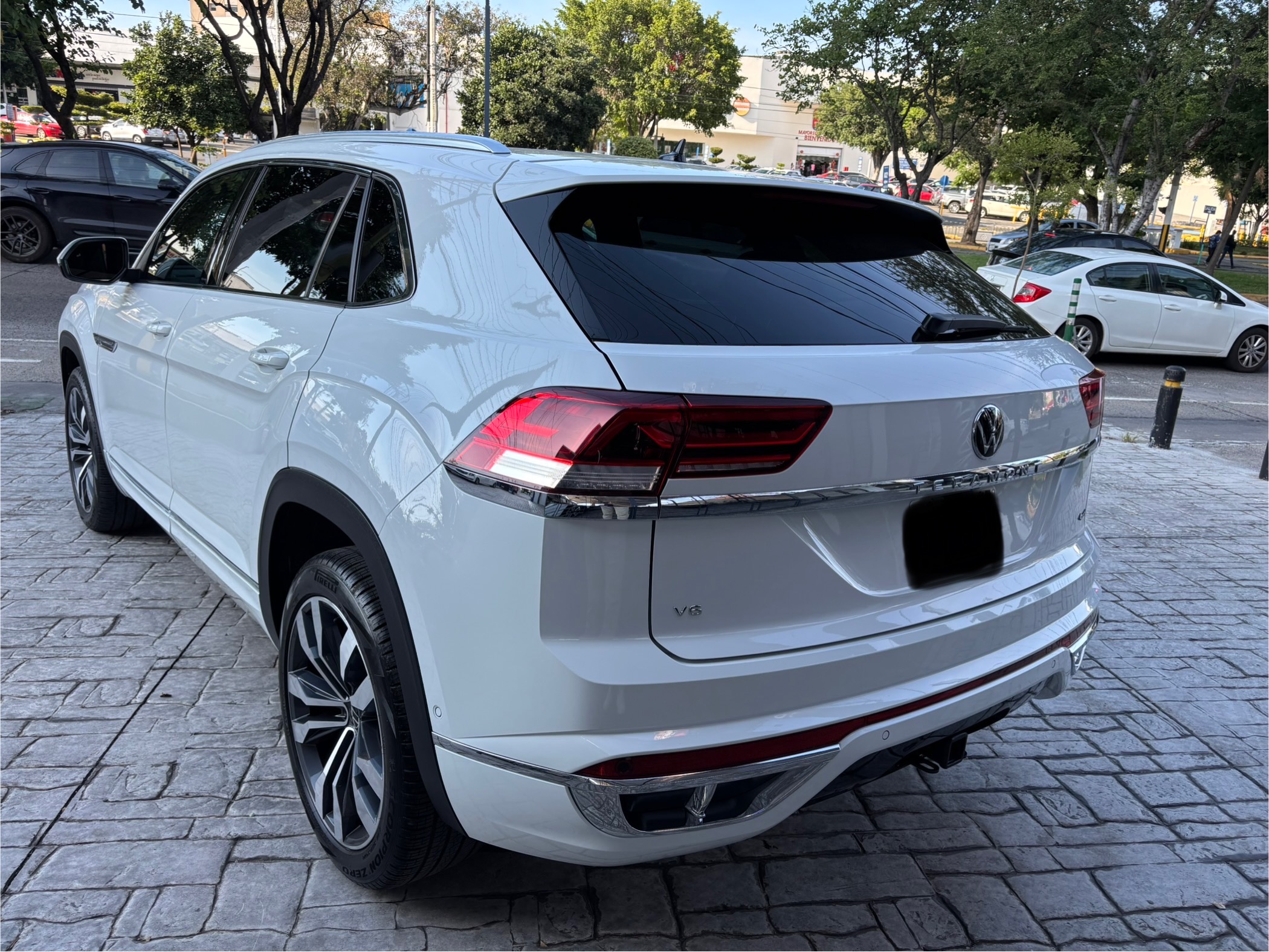 Volkswagen Teramont 2023 CROSSPORT R LINE Automático Blanco