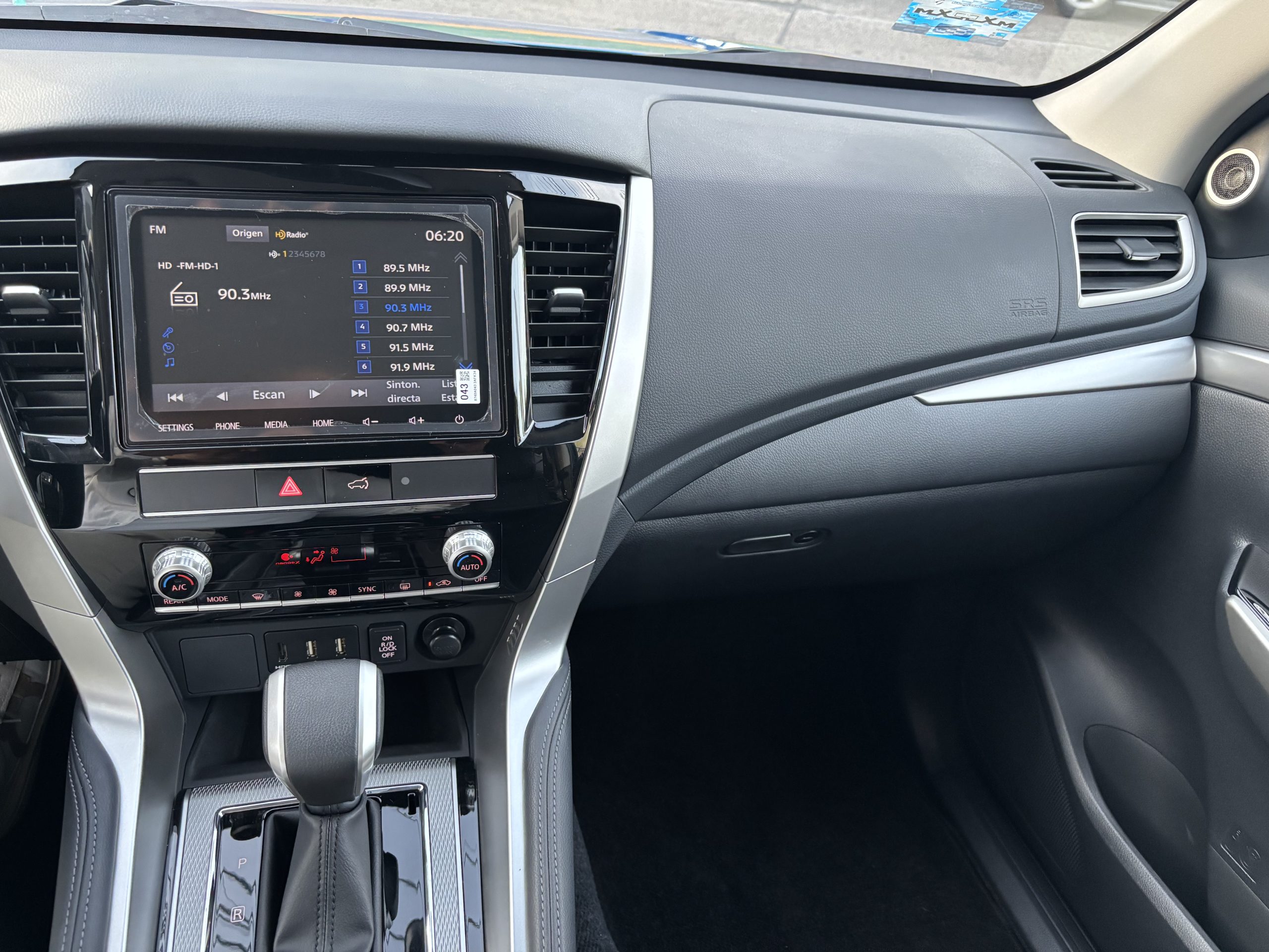Mitsubishi Montero 2023 SE PLUS Automático Azul