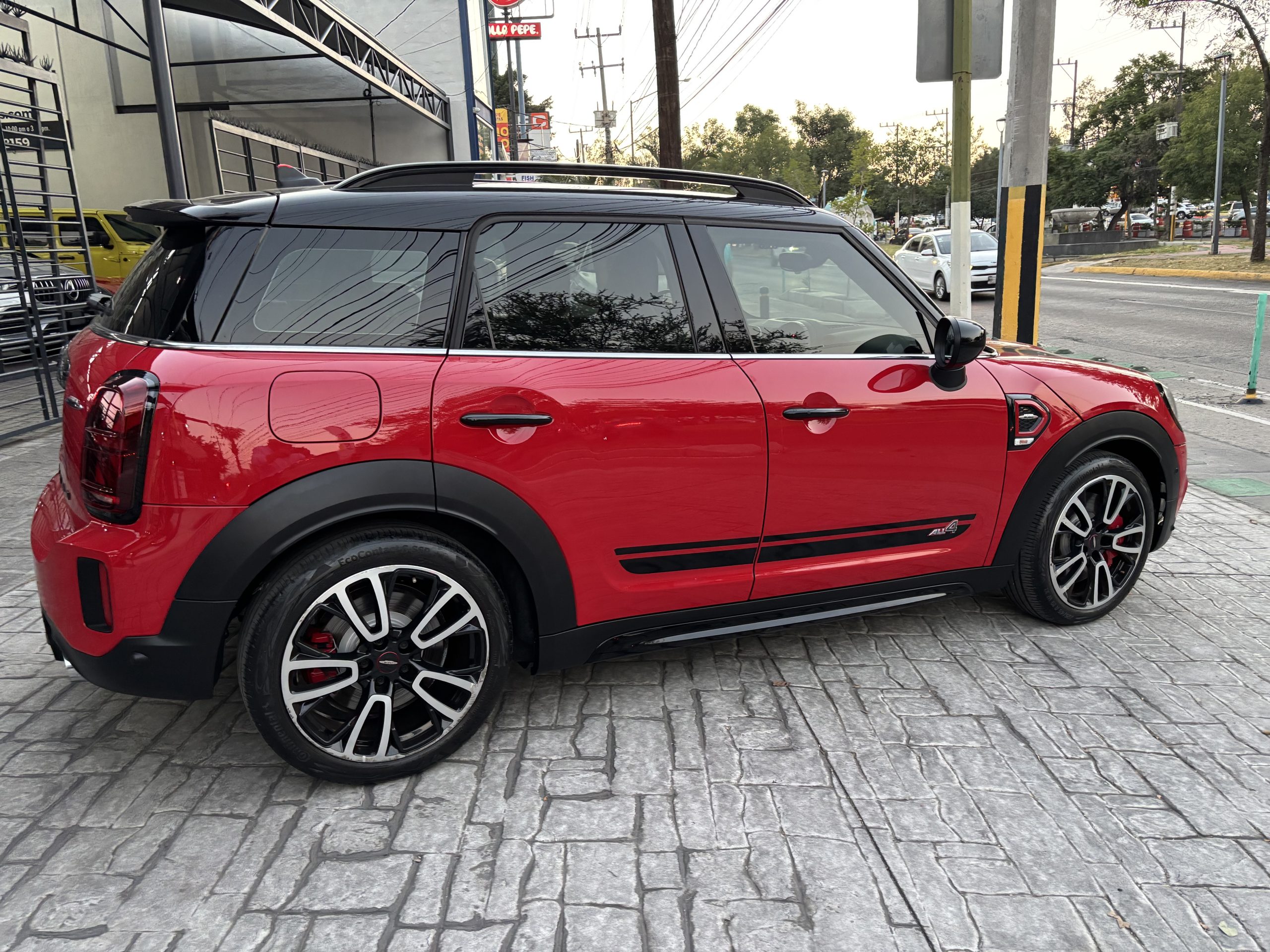 Mini Countryman 2022 ICONIC JCW ALL4 Automático Rojo