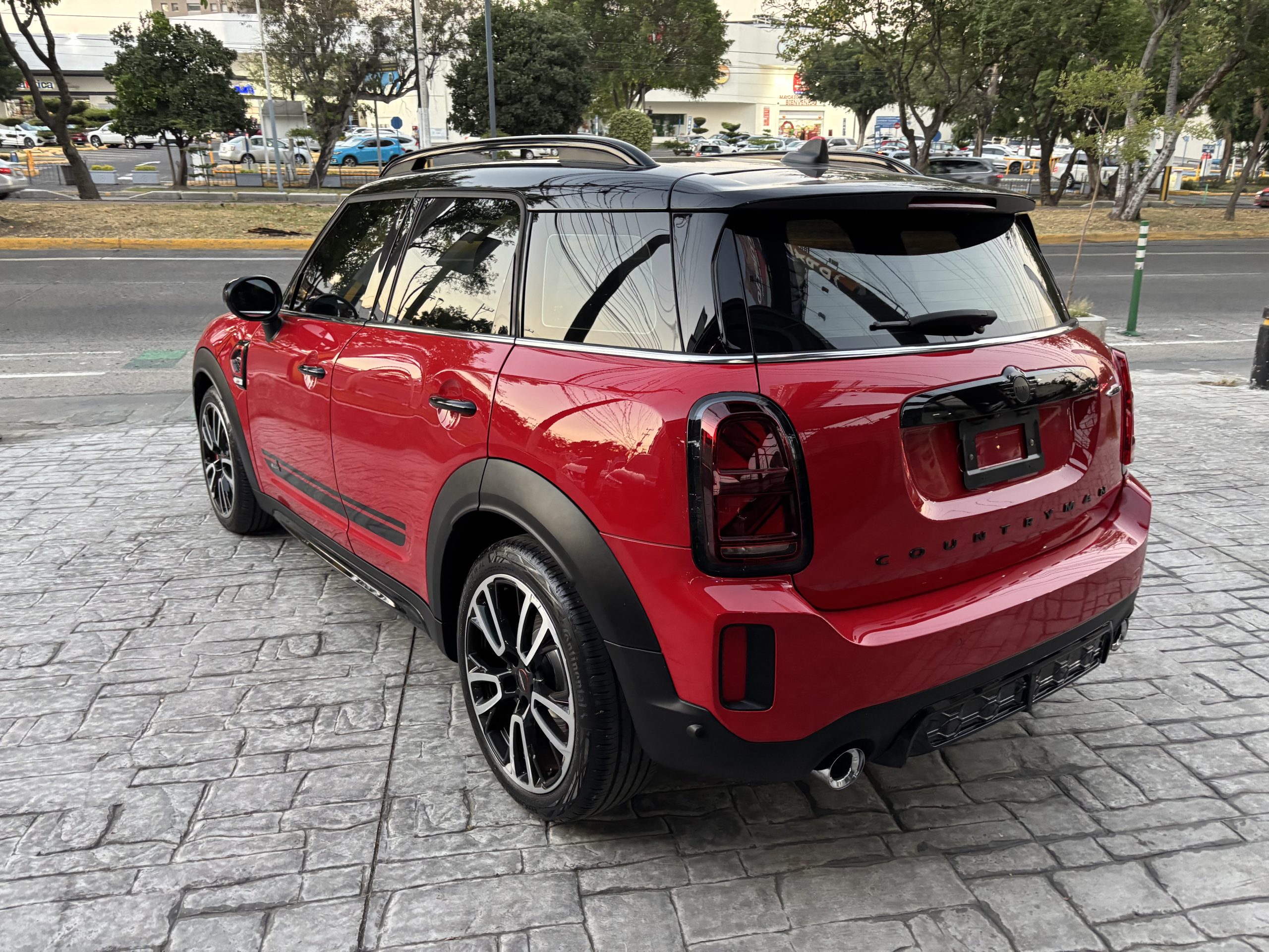 Mini Countryman 2022 ICONIC JCW ALL4 Automático Rojo