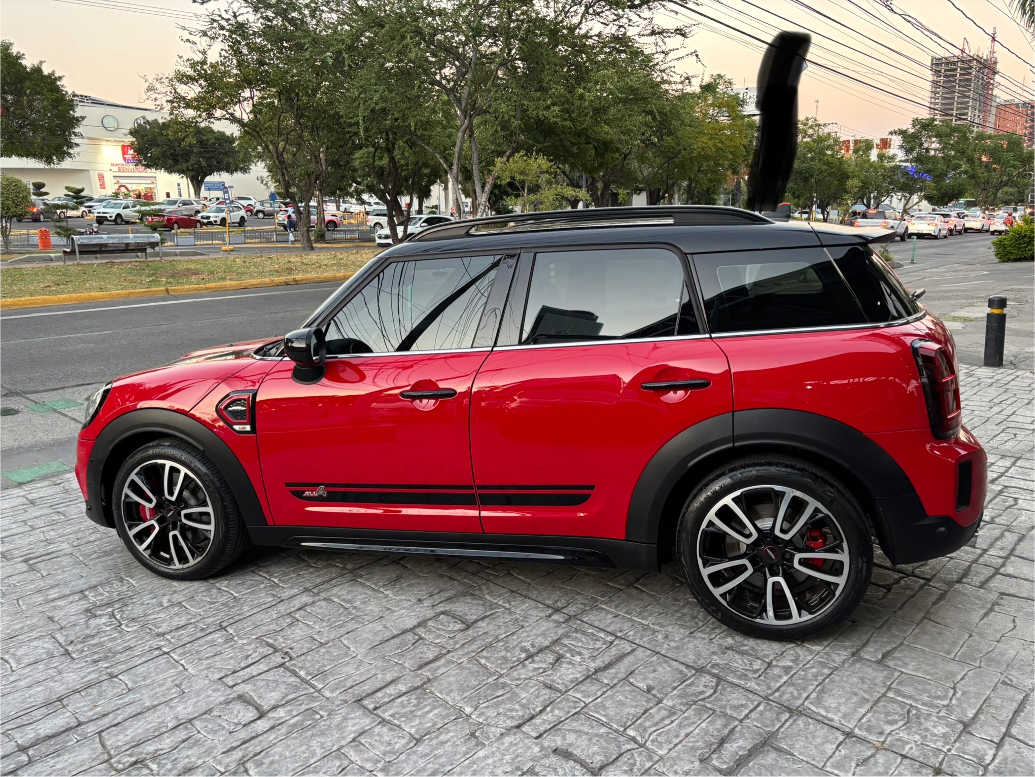 Mini Countryman 2022 ICONIC JCW ALL4 Automático Rojo
