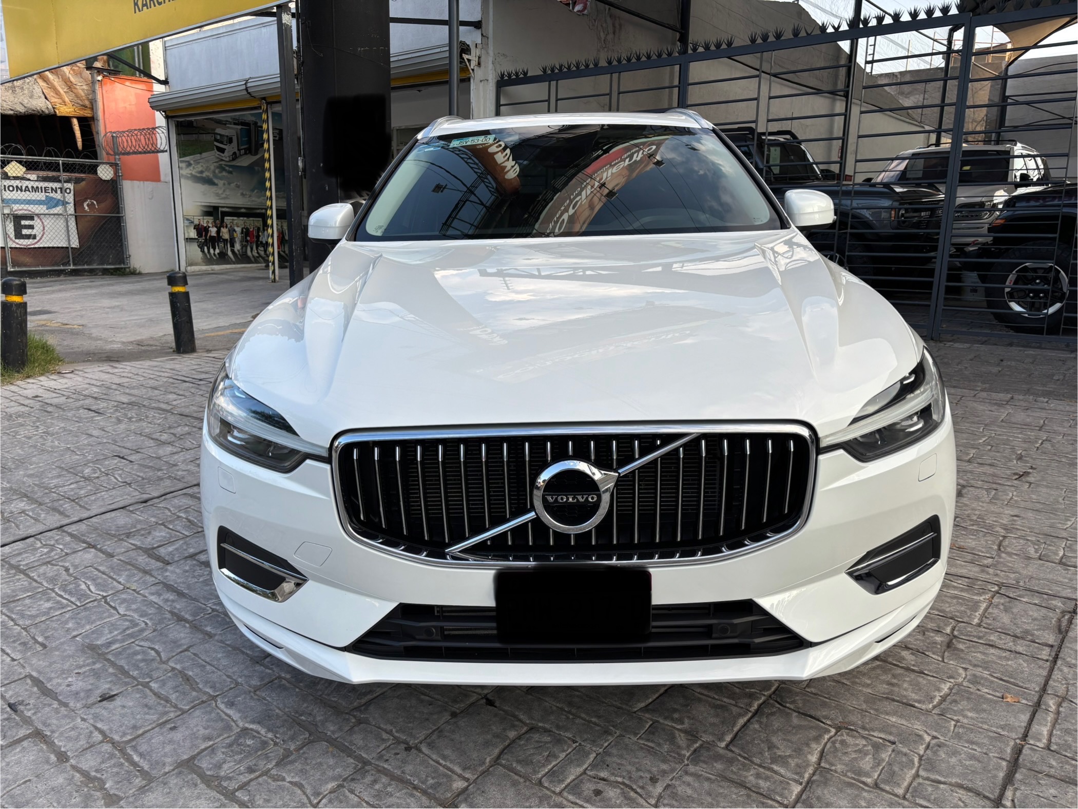 Volvo XC60 2021 INSCRIPTION Automático Blanco