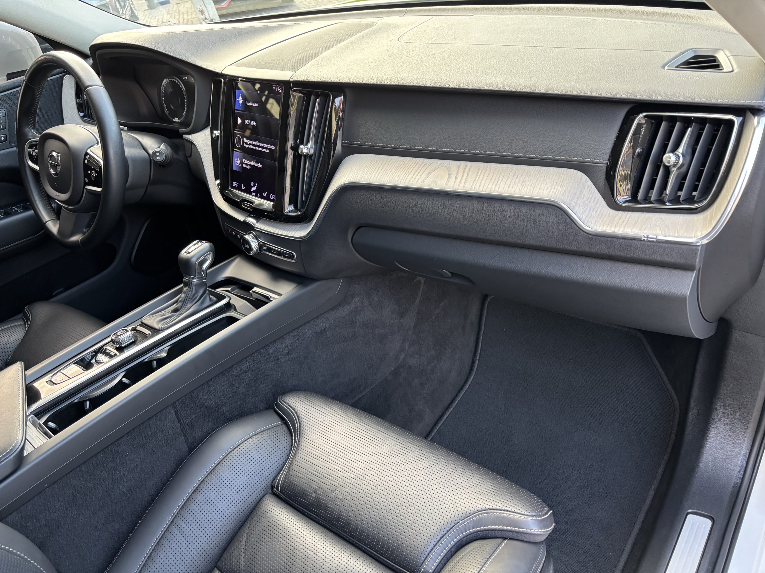 Volvo XC60 2021 INSCRIPTION Automático Blanco