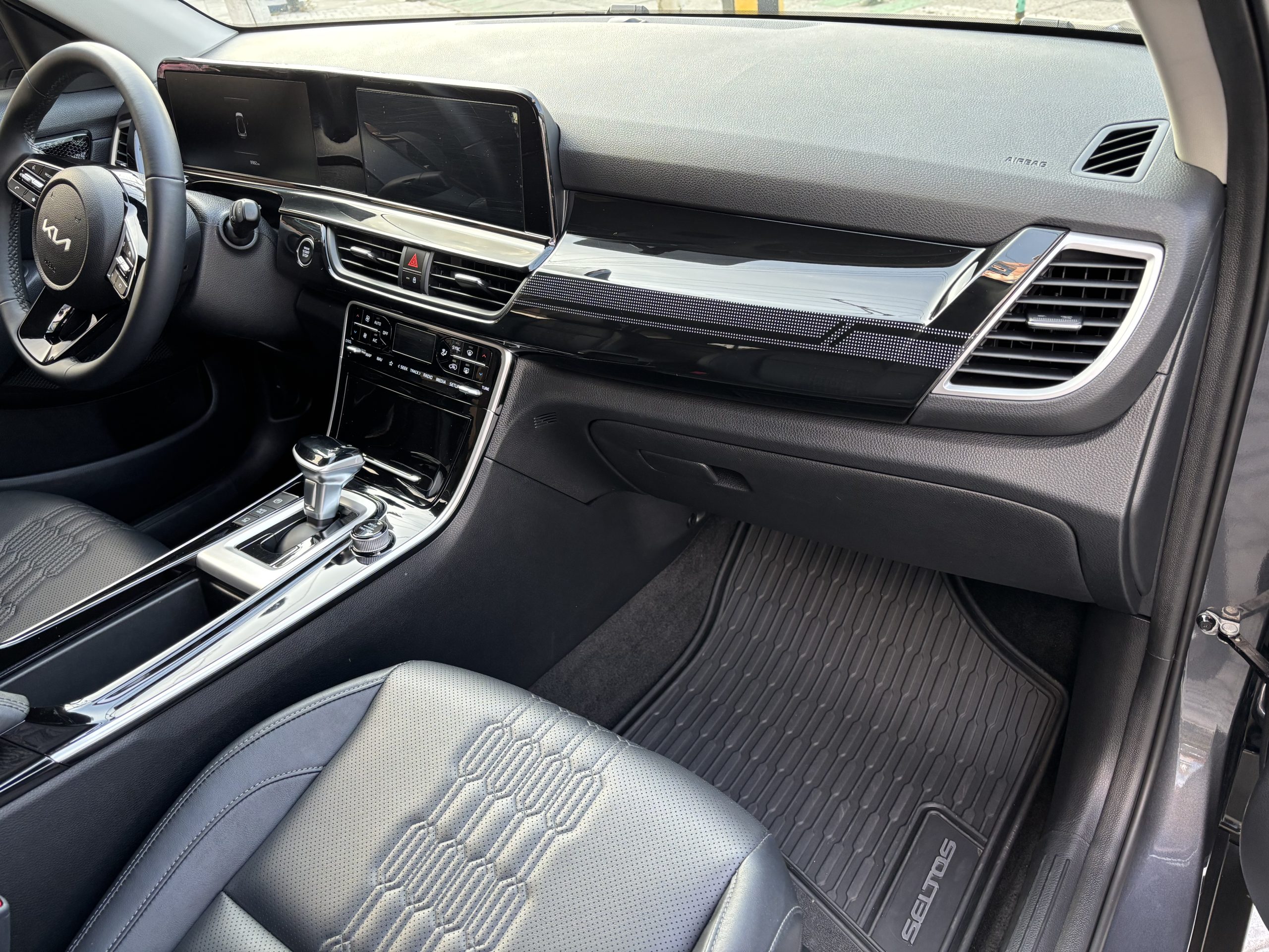 Kia Seltos 2024 EX PAQ Automático Gris