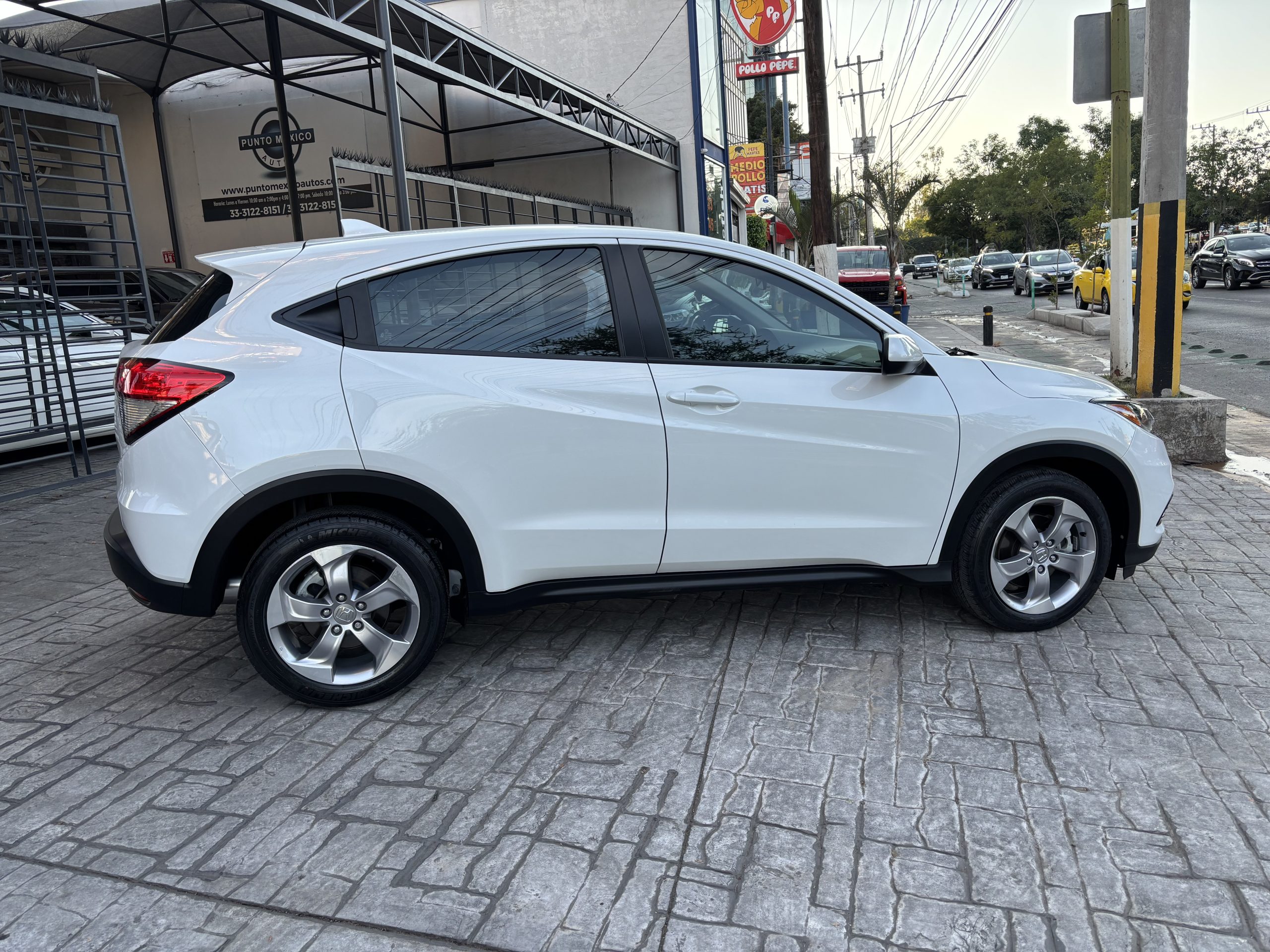 Honda HR-V 2019 UNIQ Automático Blanco