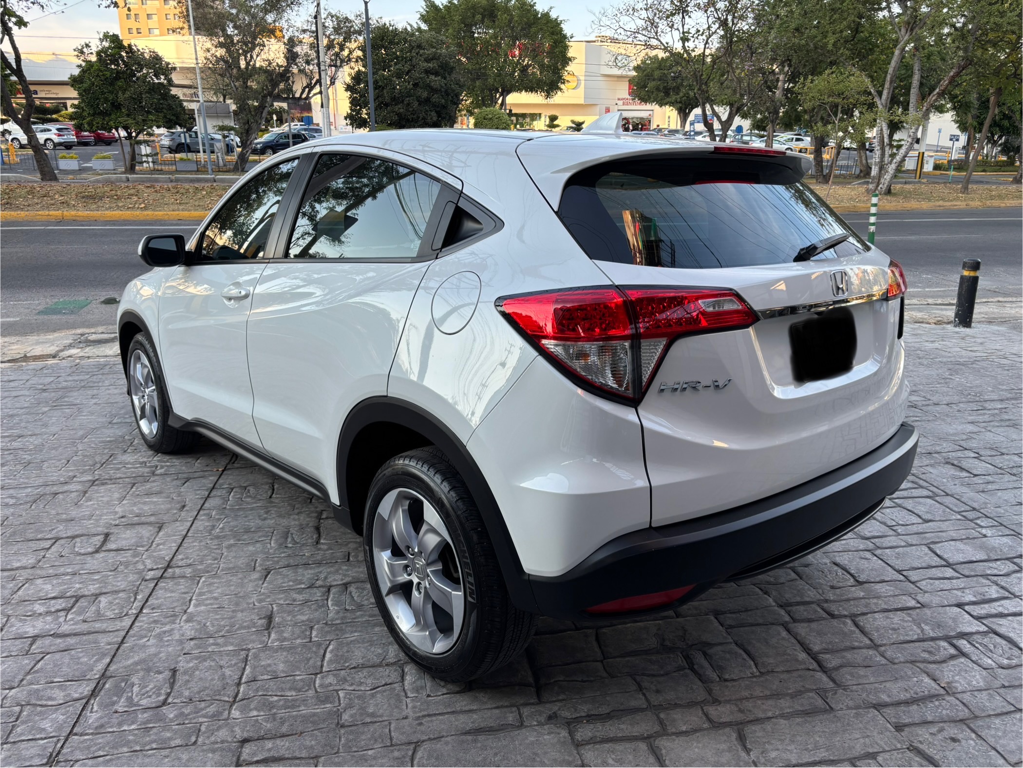 Honda HR-V 2019 UNIQ Automático Blanco