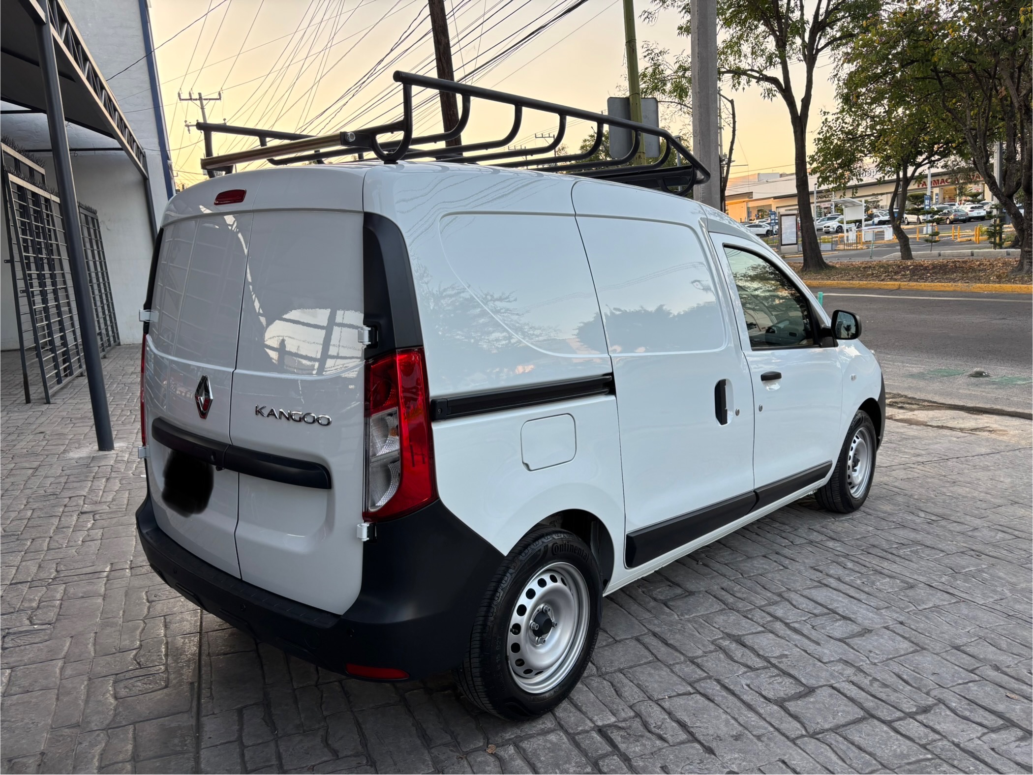 Renault Kangoo 2023 MANUAL Manual Blanco