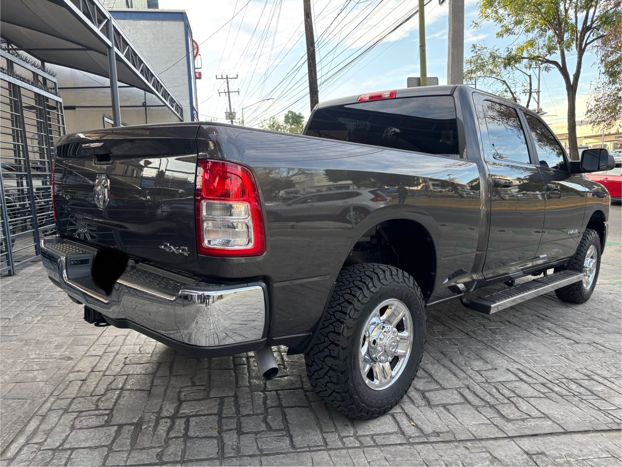 Dodge RAM 2022 SLT HD Automático Gris
