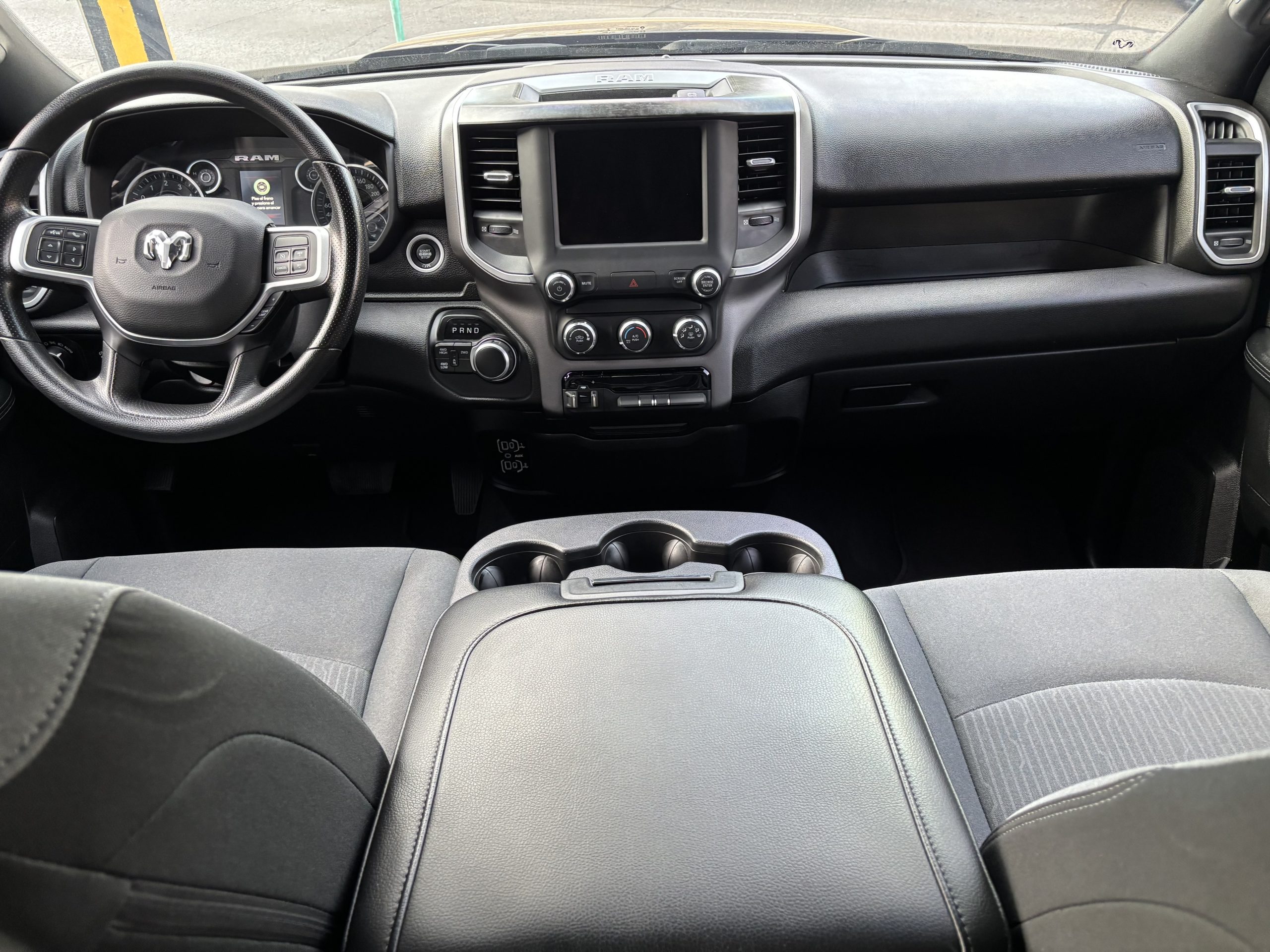 Dodge RAM 2022 SLT HD Automático Gris