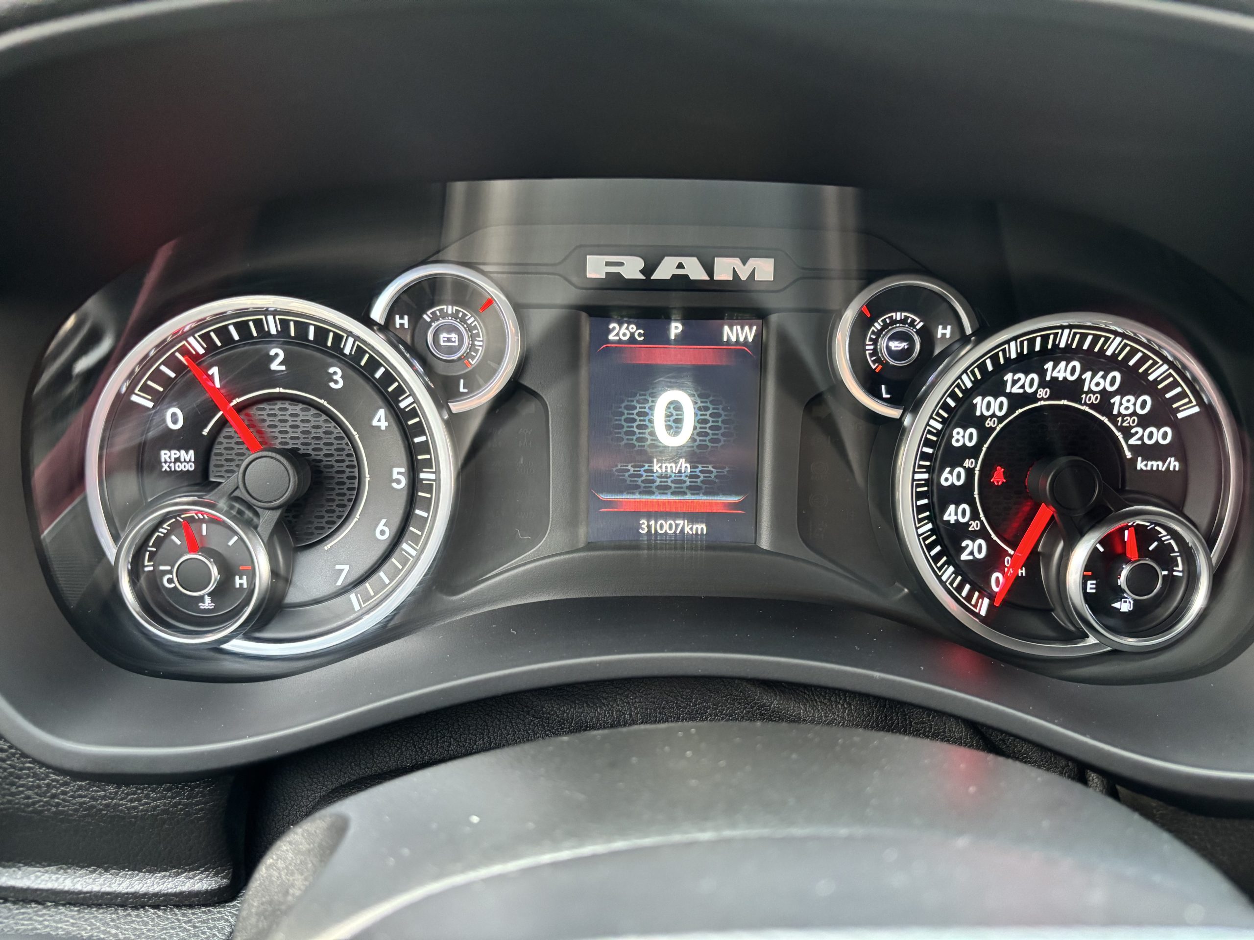 Dodge RAM 2022 SLT HD Automático Gris