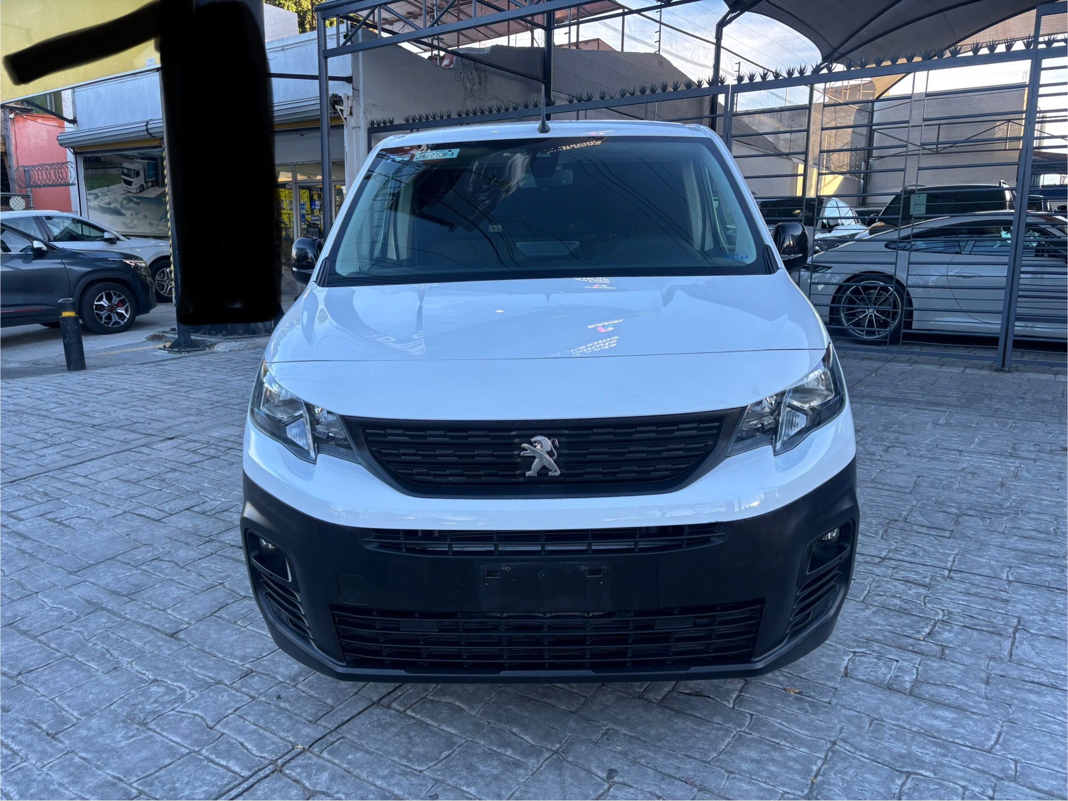 Peugeot Partner 2024 PURE TECH Manual Blanco