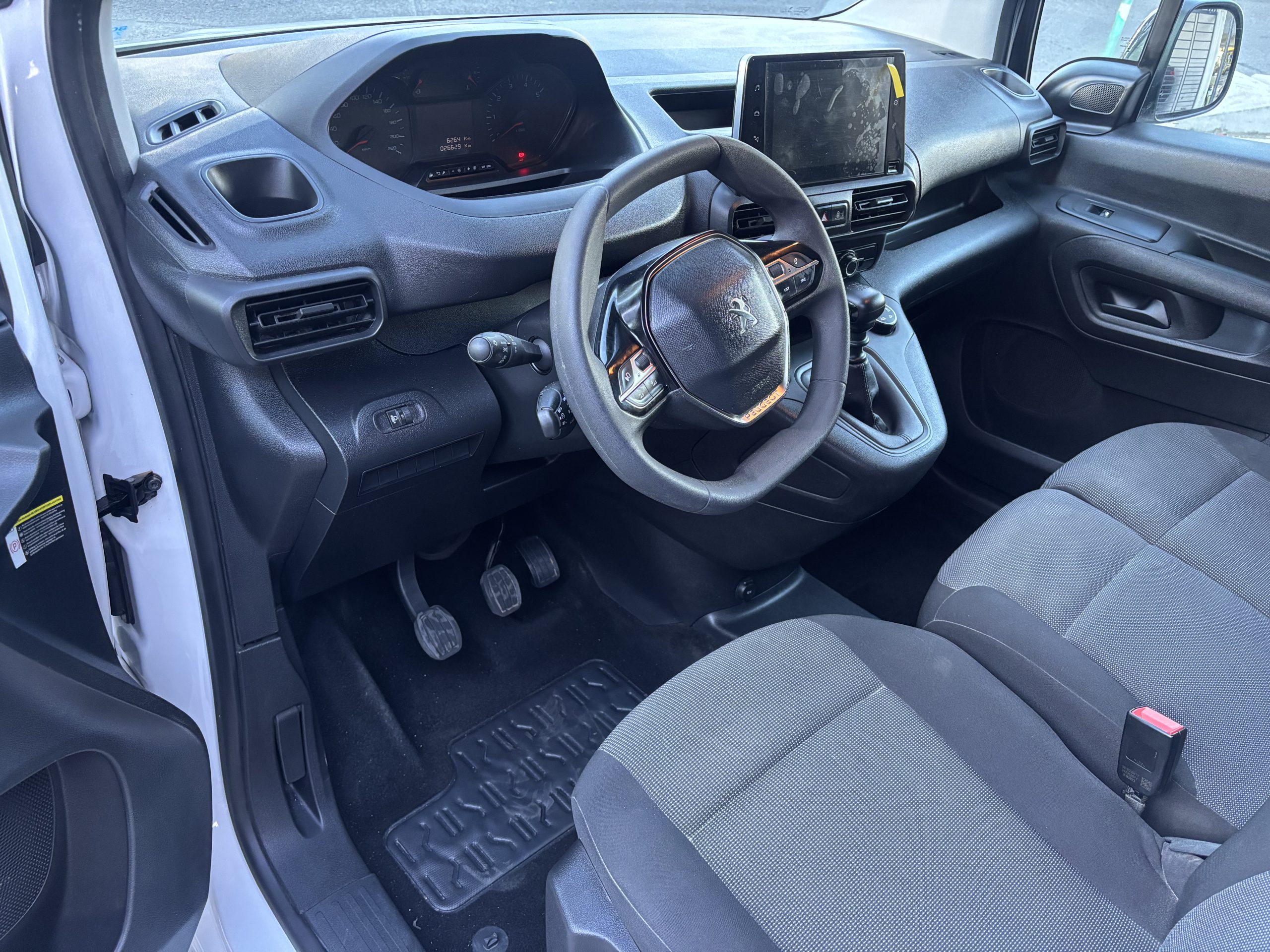 Peugeot Partner 2024 PURE TECH Manual Blanco