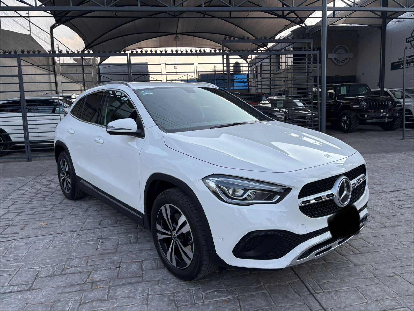 Mercedes-Benz GLA 2023 200 PROGRESIVE Automático Blanco