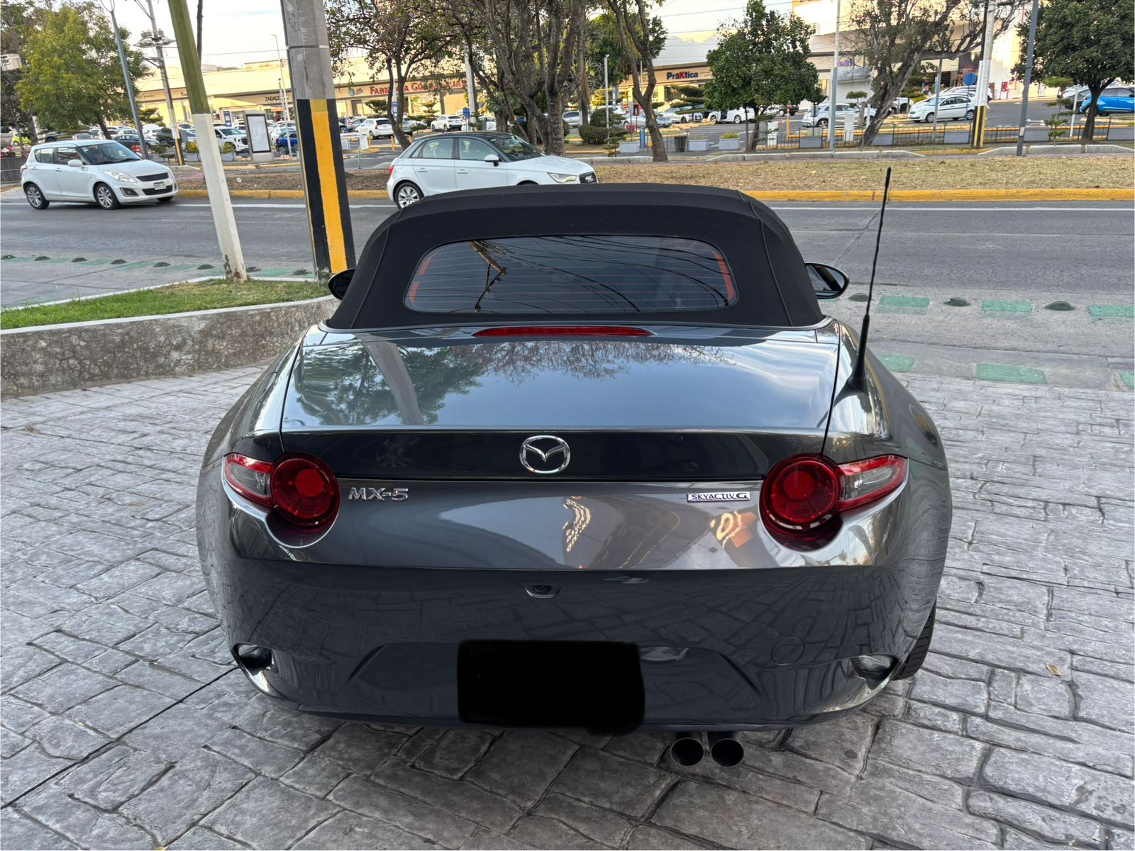Mazda MX5 2023 ISPORT Manual Gris