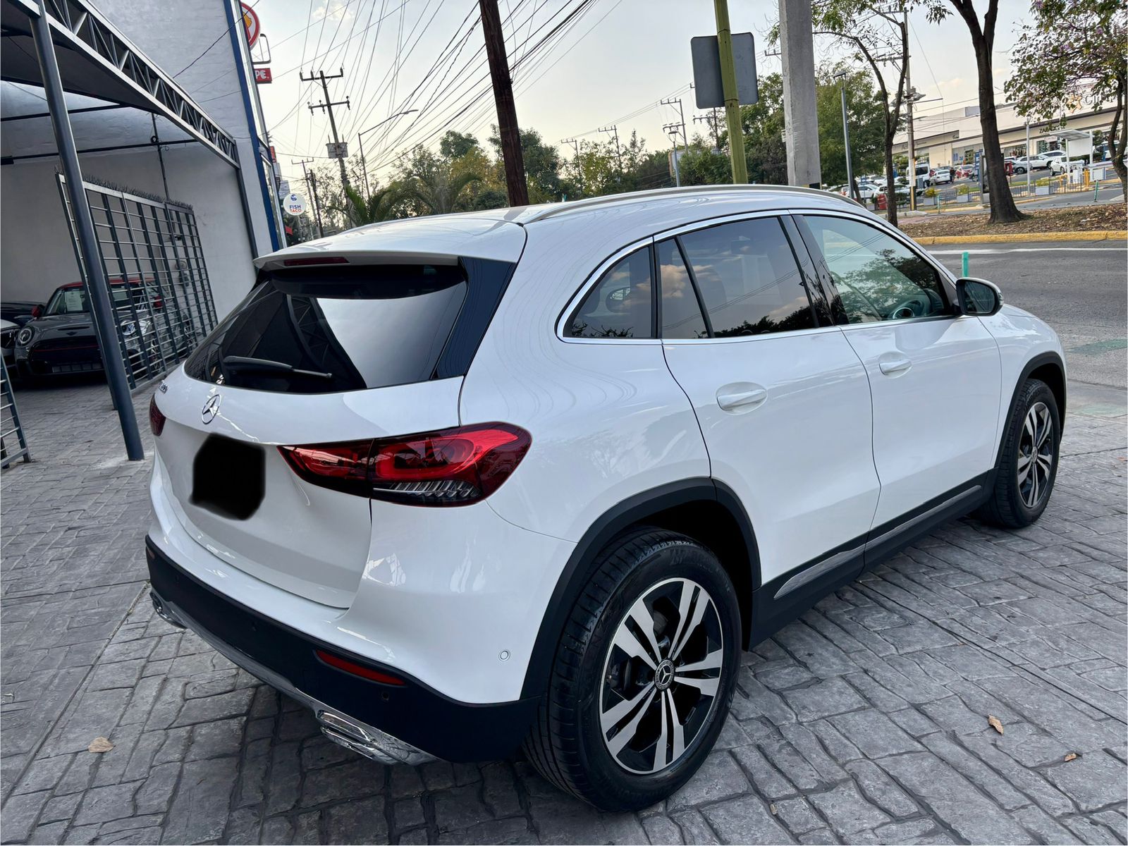 Mercedes-Benz GLA 2023 200 PROGRESIVE Automático Blanco