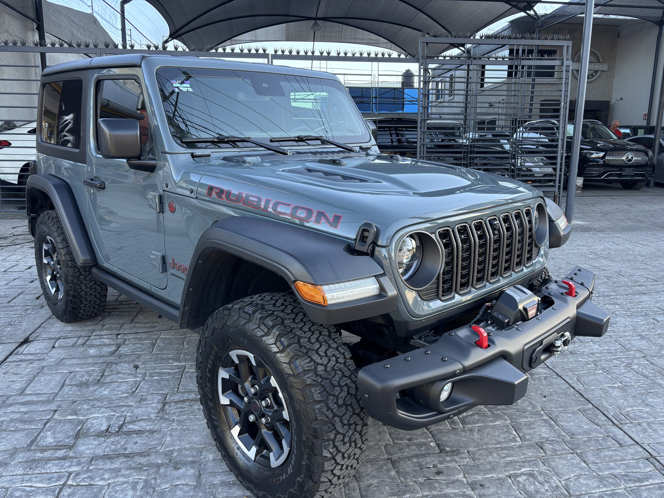 Jeep Rubicon 2024 RUBICON Automático Gris
