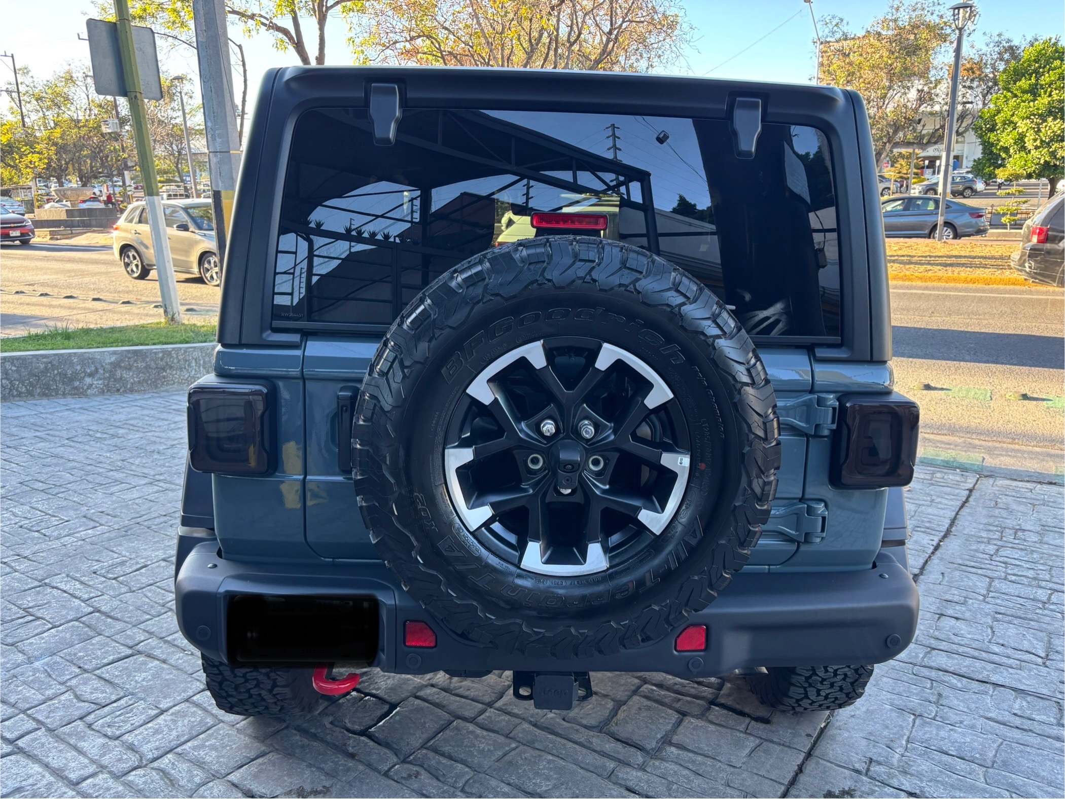 Jeep Rubicon 2024 RUBICON Automático Gris