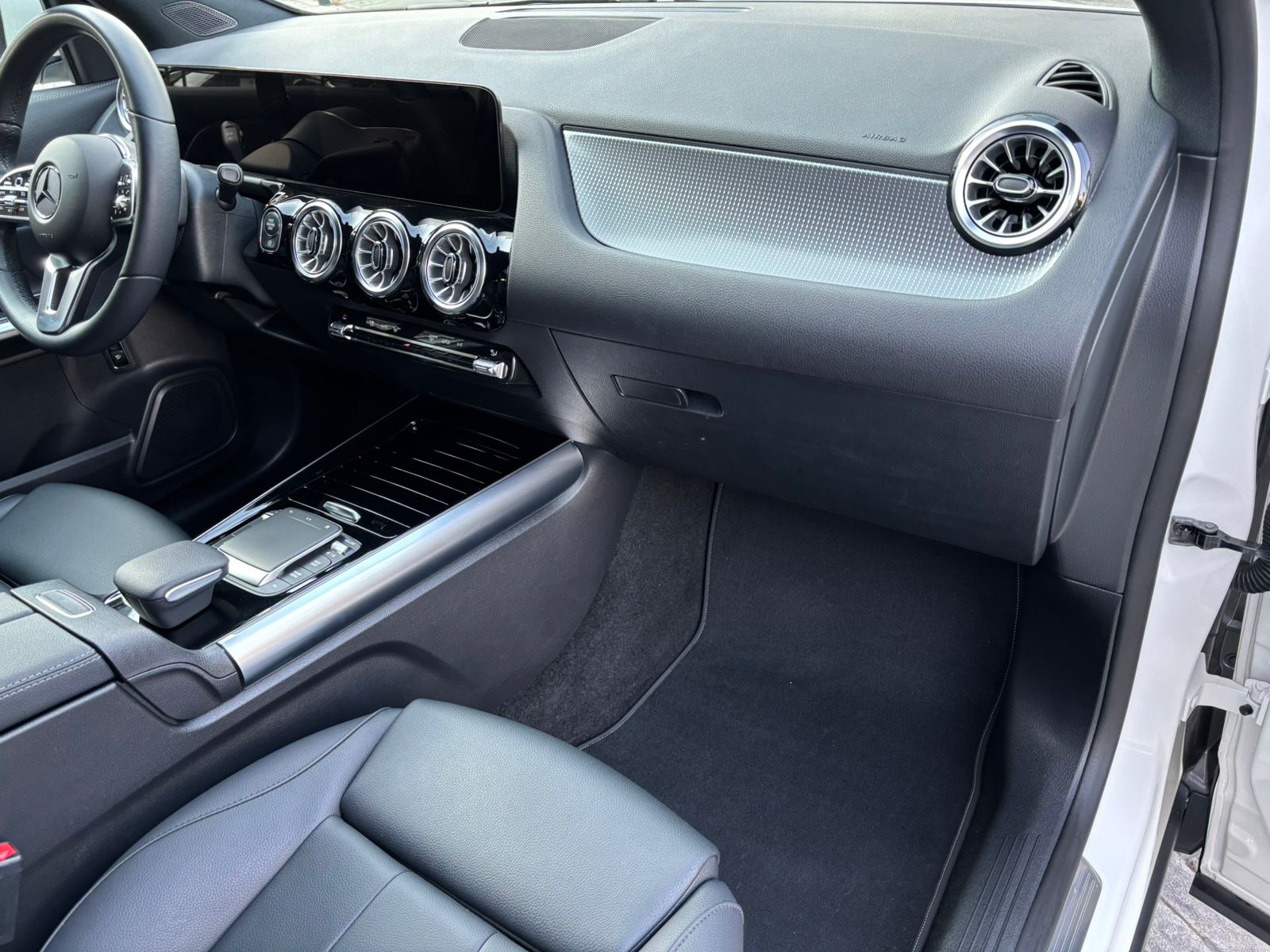 Mercedes-Benz GLA 2023 200 PROGRESIVE Automático Blanco