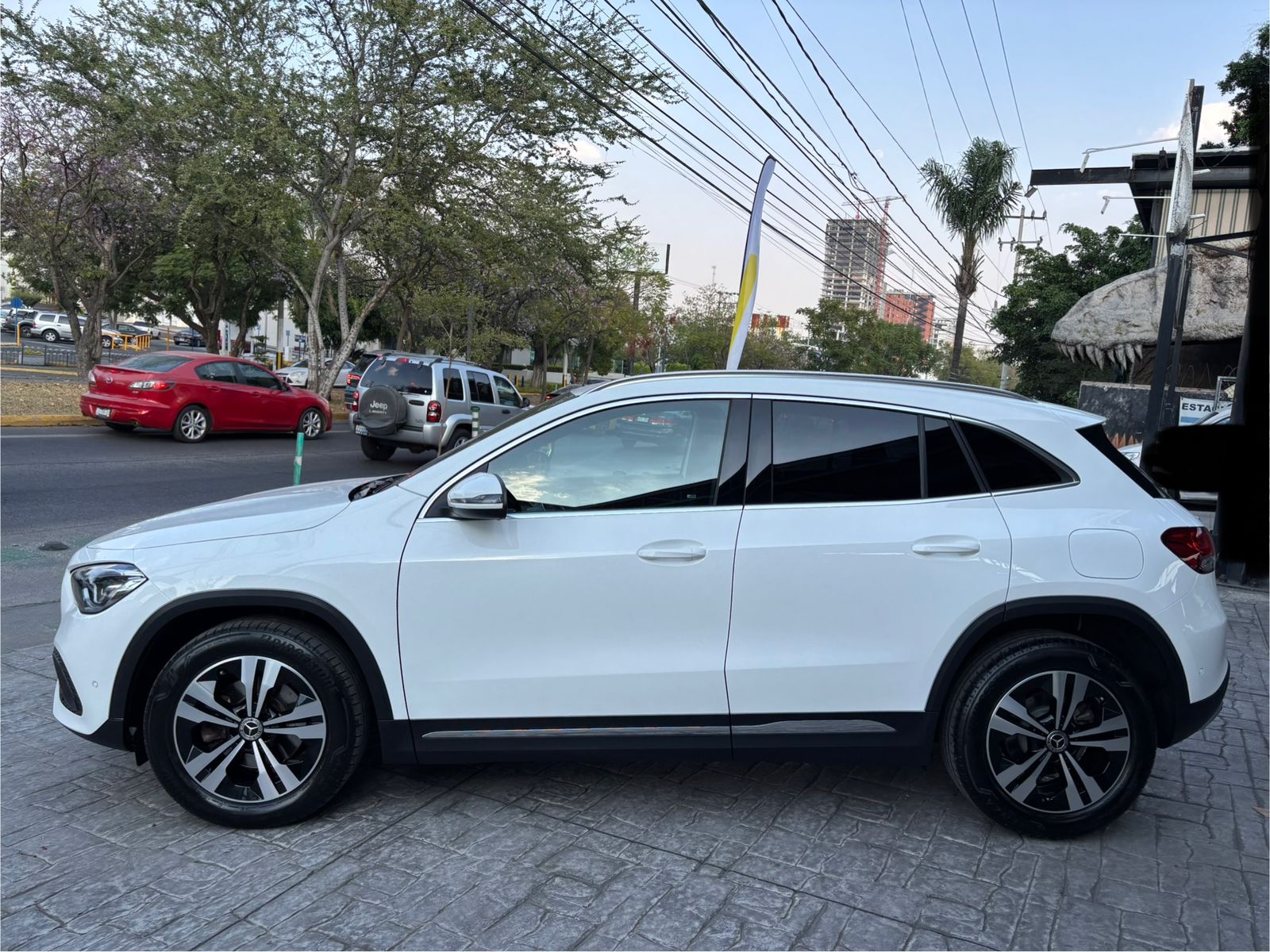 Mercedes-Benz GLA 2023 200 PROGRESIVE Automático Blanco