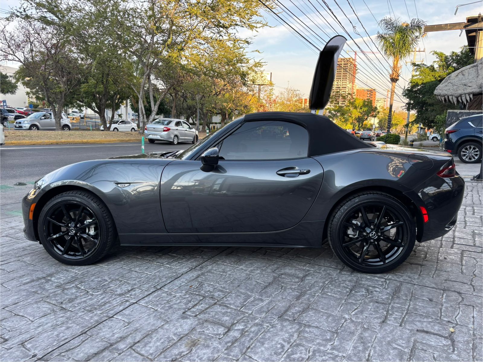 Mazda MX5 2023 ISPORT Manual Gris