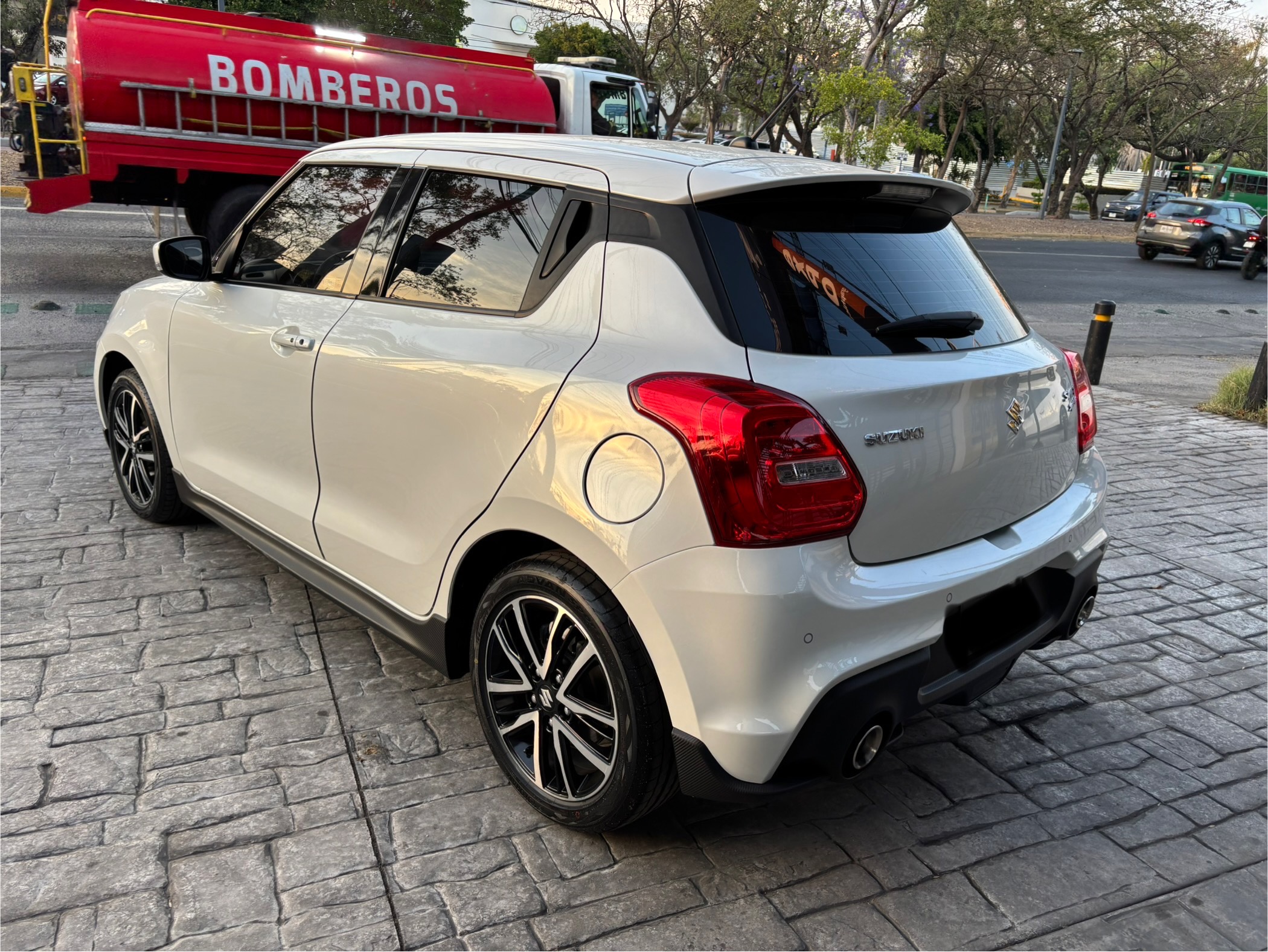 Suzuki Swift 2023 SPORT Manual Blanco