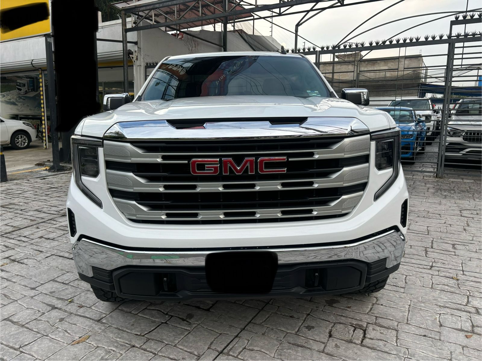 GMC Sierra 2022 SLE 2022 1/2 Automático Blanco