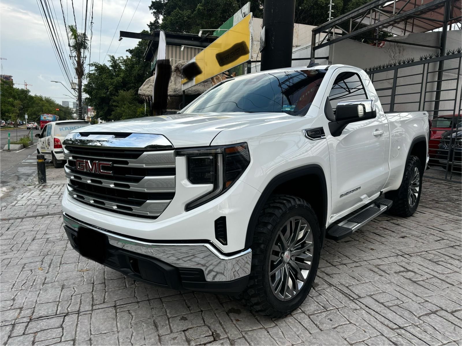 GMC Sierra SLE 2022 1/2 2022