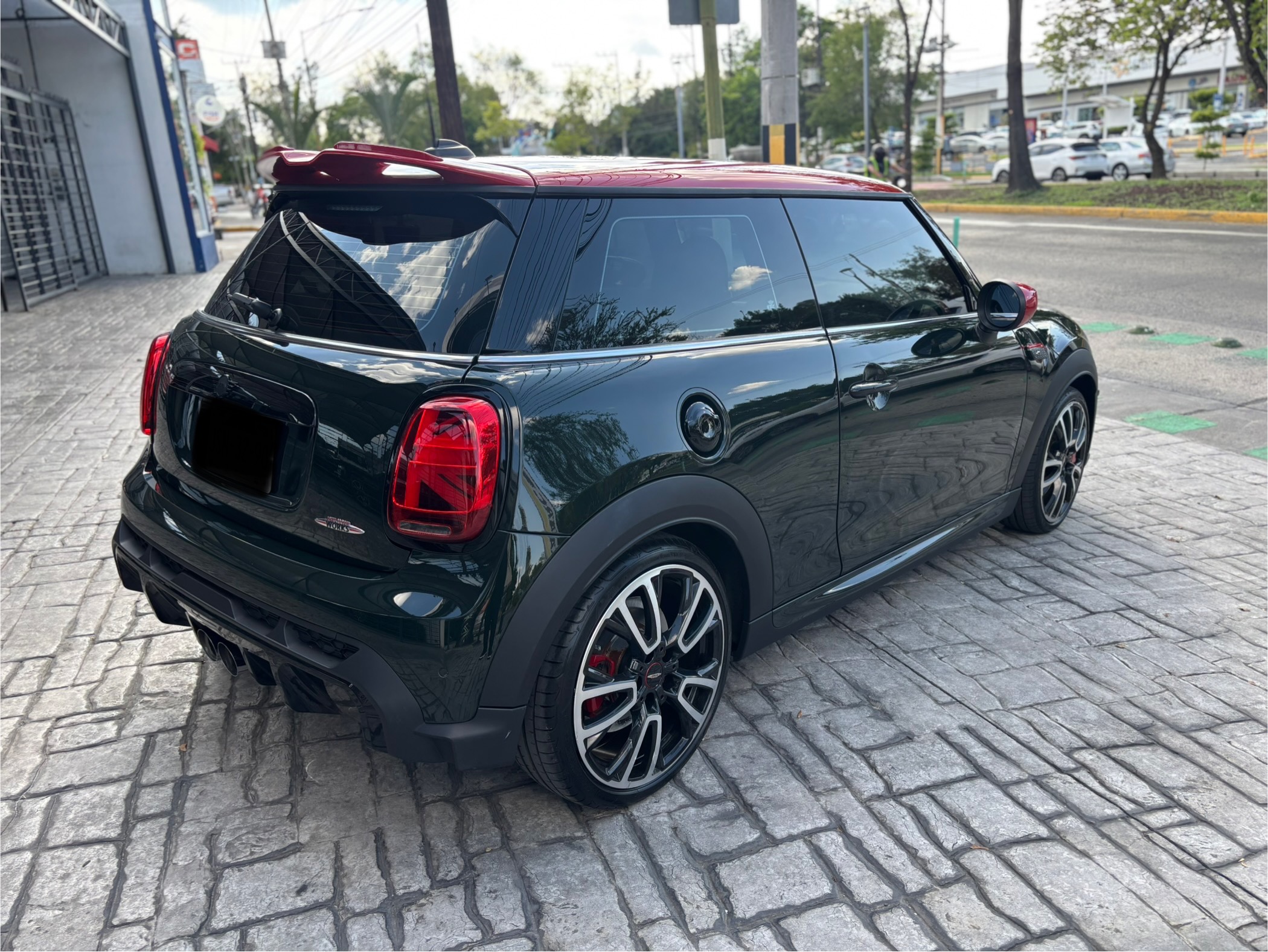 Mini Cooper 2022 JCW ICONIC Automático Verde