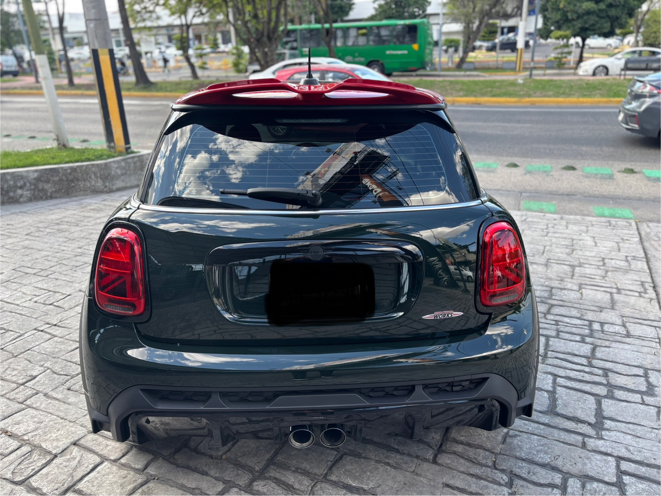Mini Cooper 2022 JCW ICONIC Automático Verde