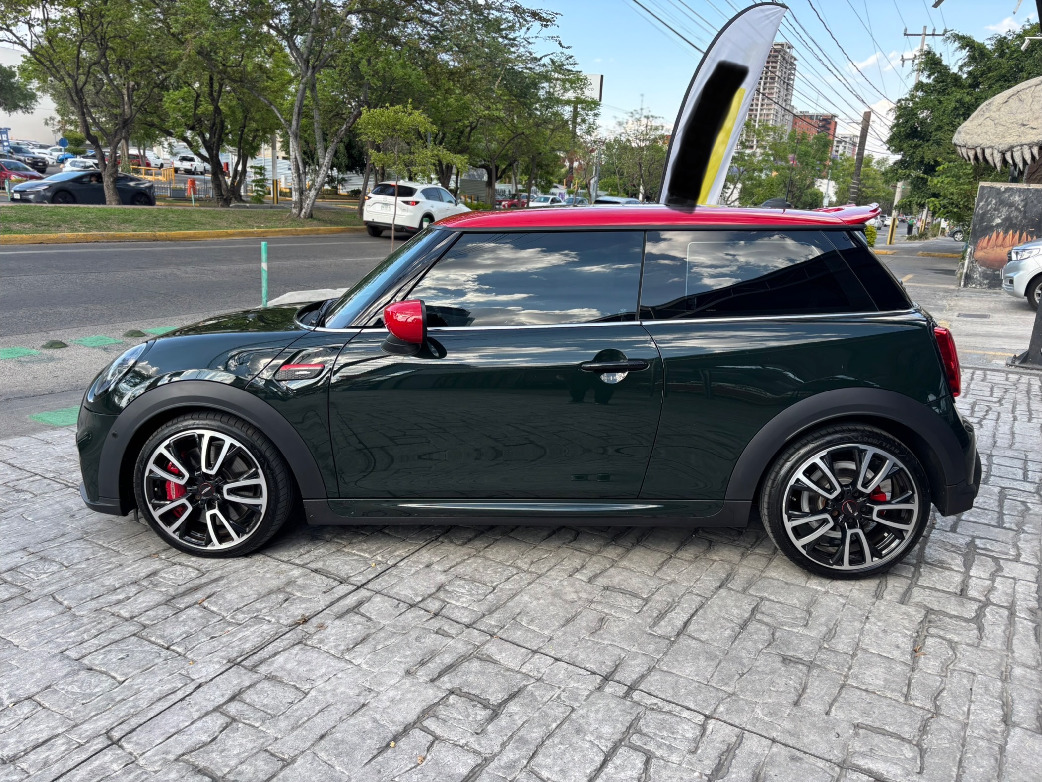 Mini Cooper 2022 JCW ICONIC Automático Verde