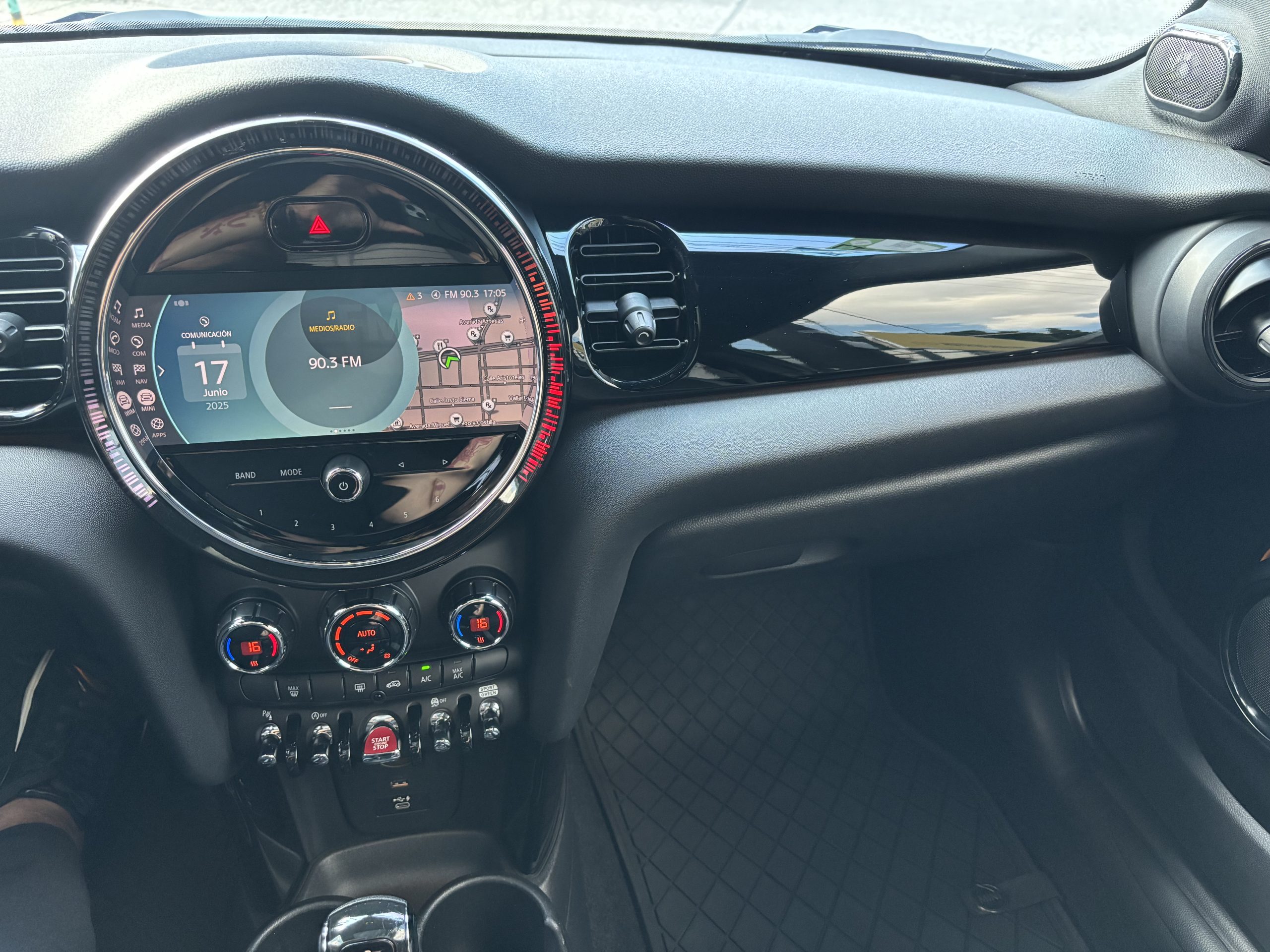 Mini Cooper 2022 JCW ICONIC Automático Verde