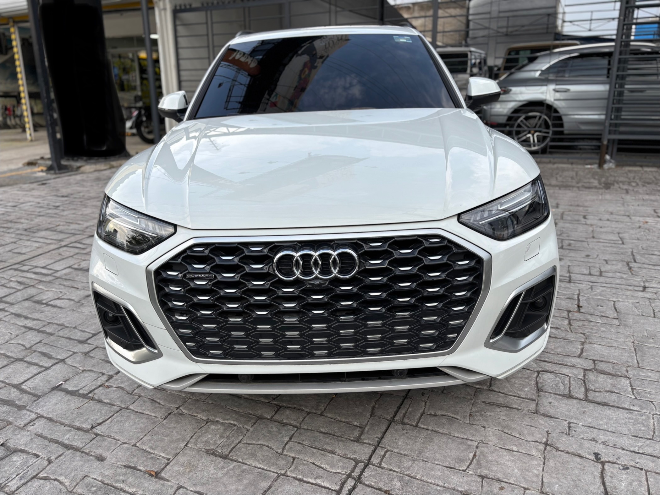 Audi Q5 2023 SPORT BACK S LINE Automático Blanco