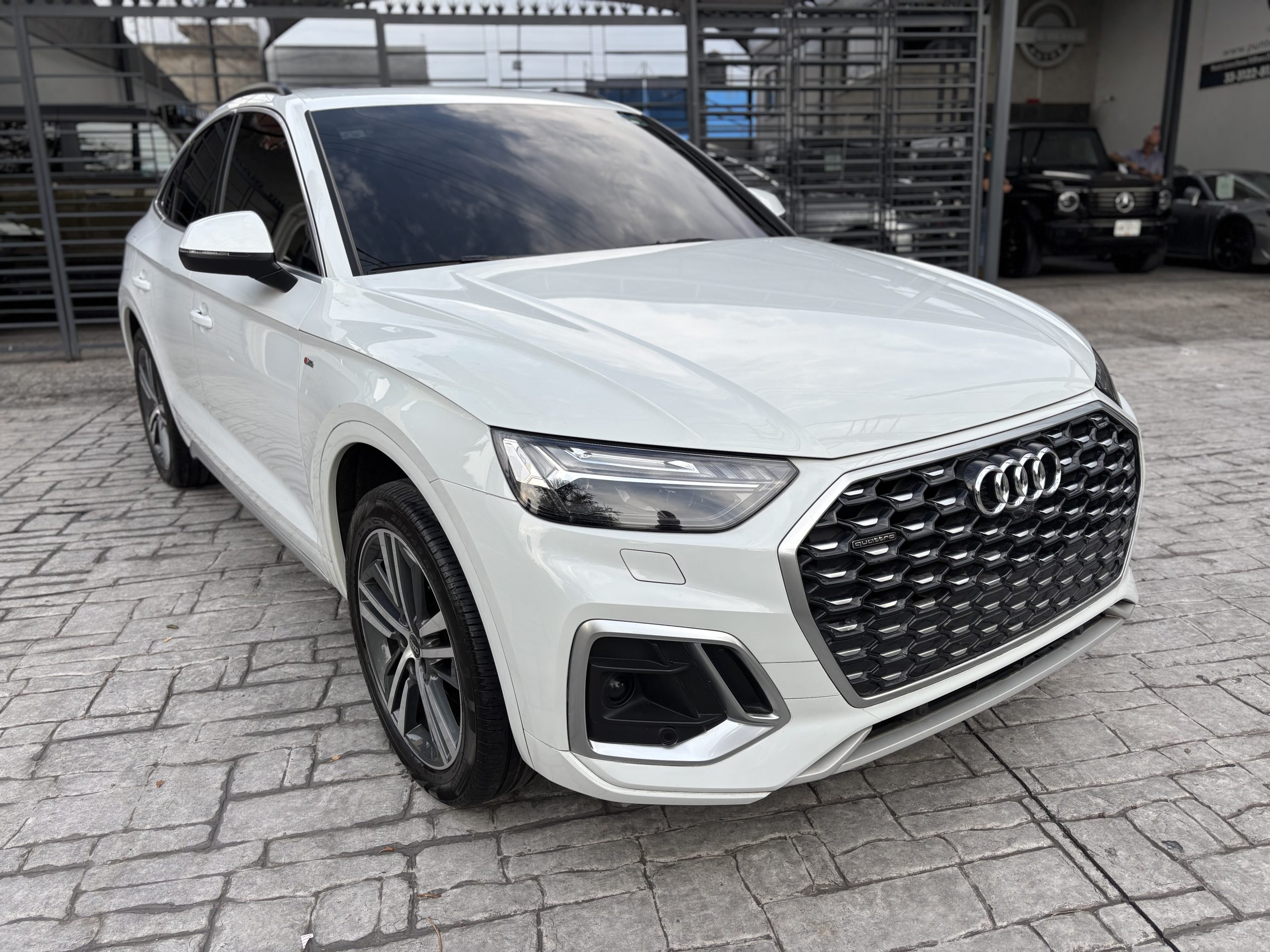 Audi Q5 2023 SPORT BACK S LINE Automático Blanco