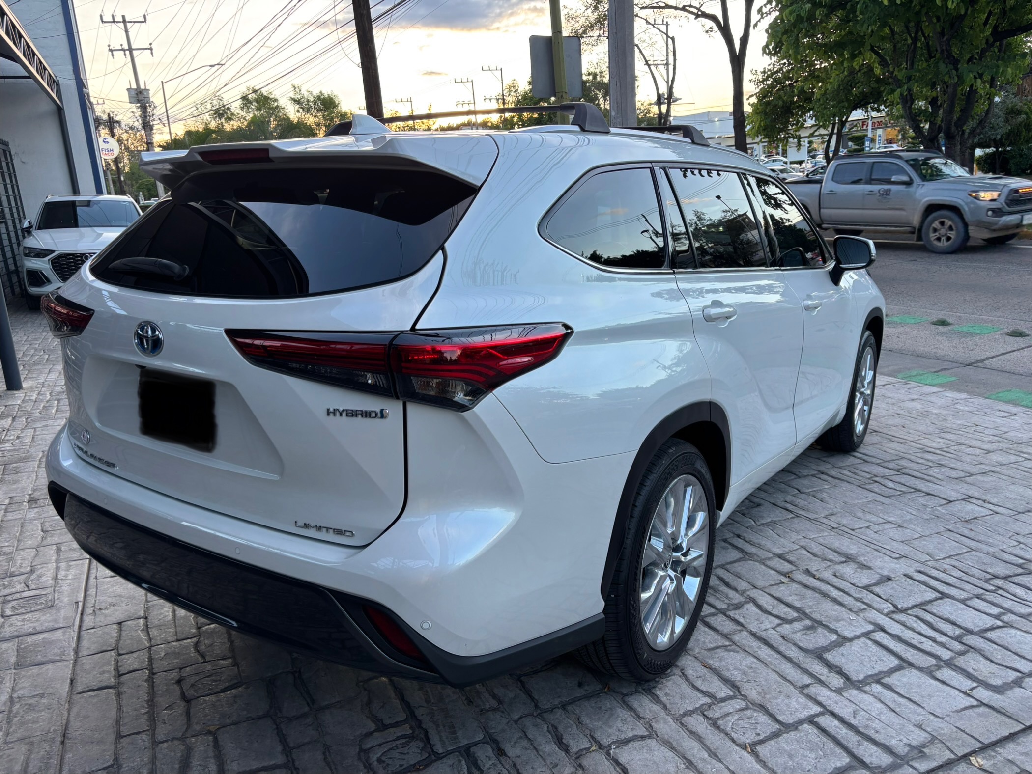 Toyota Highlander 2023 HEV LIMITED HIBRID Automático Blanco