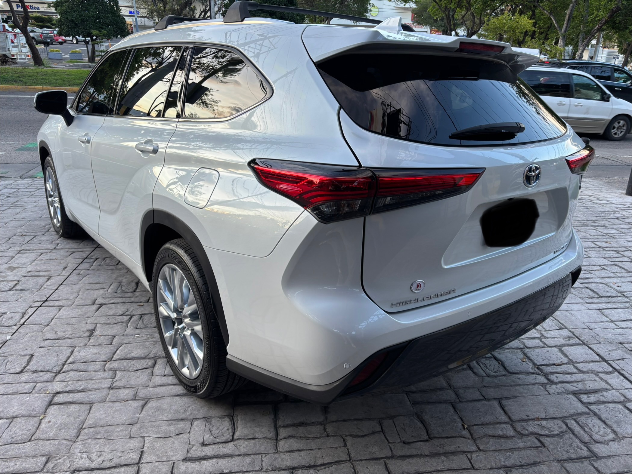 Toyota Highlander 2023 HEV LIMITED HIBRID Automático Blanco