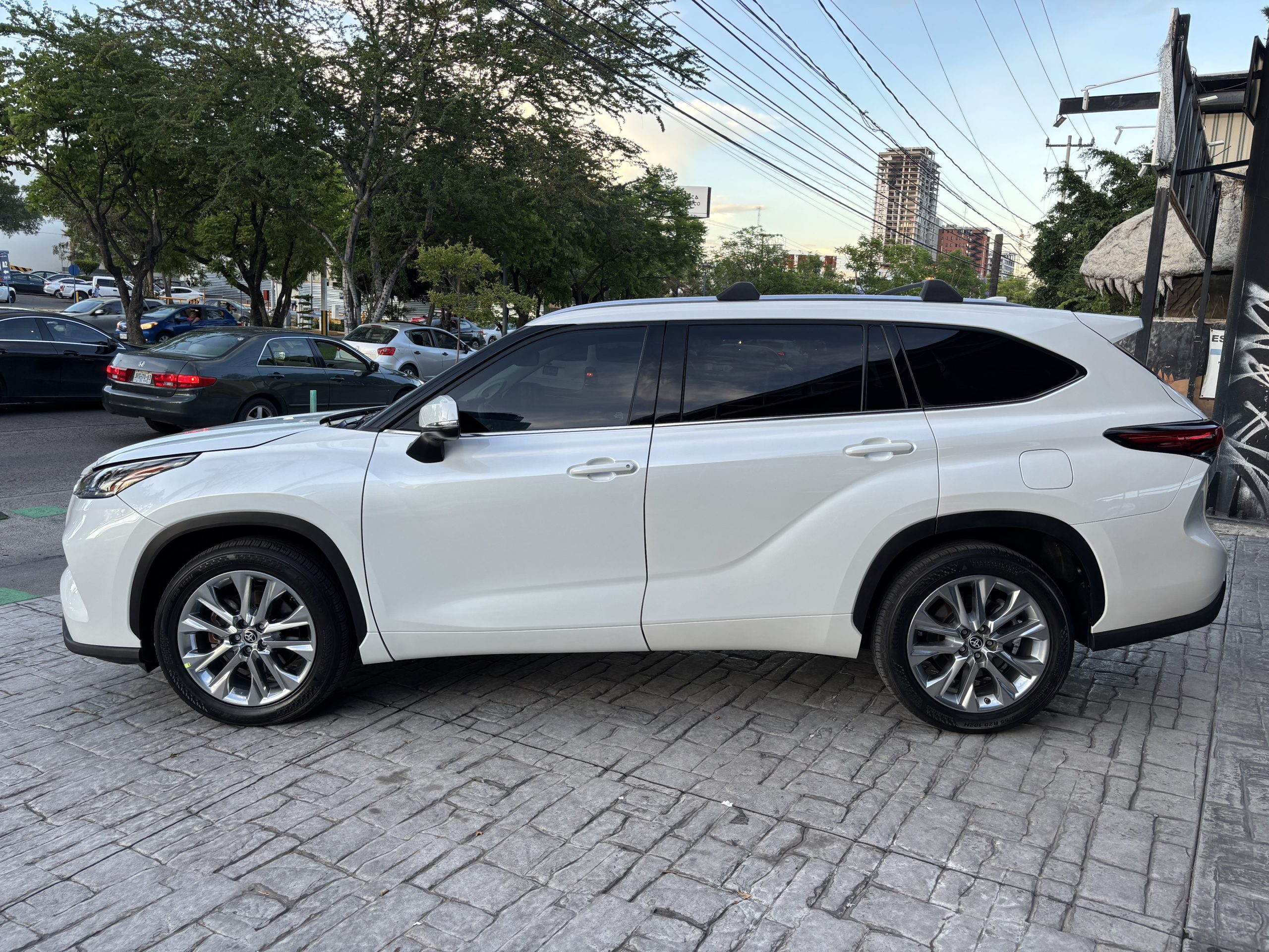 Toyota Highlander 2023 HEV LIMITED HIBRID Automático Blanco
