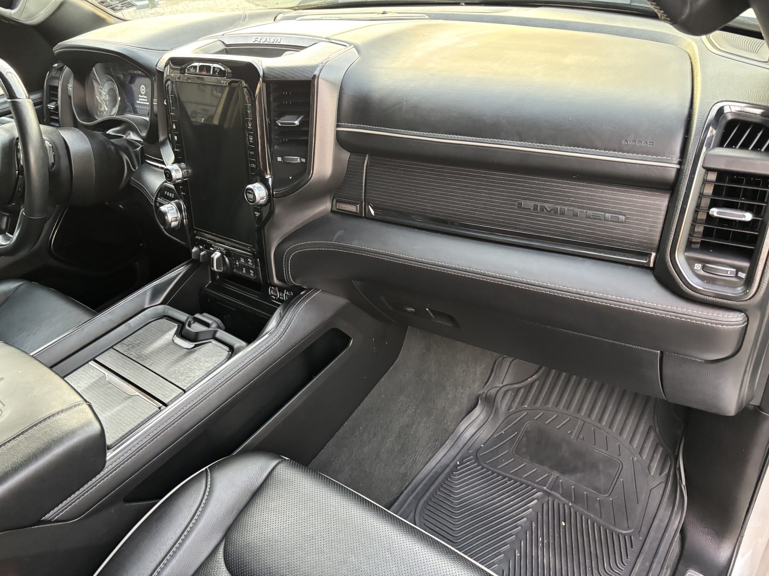Dodge RAM 2022 1500 MILD HIBRID LIMITED Automático Blanco