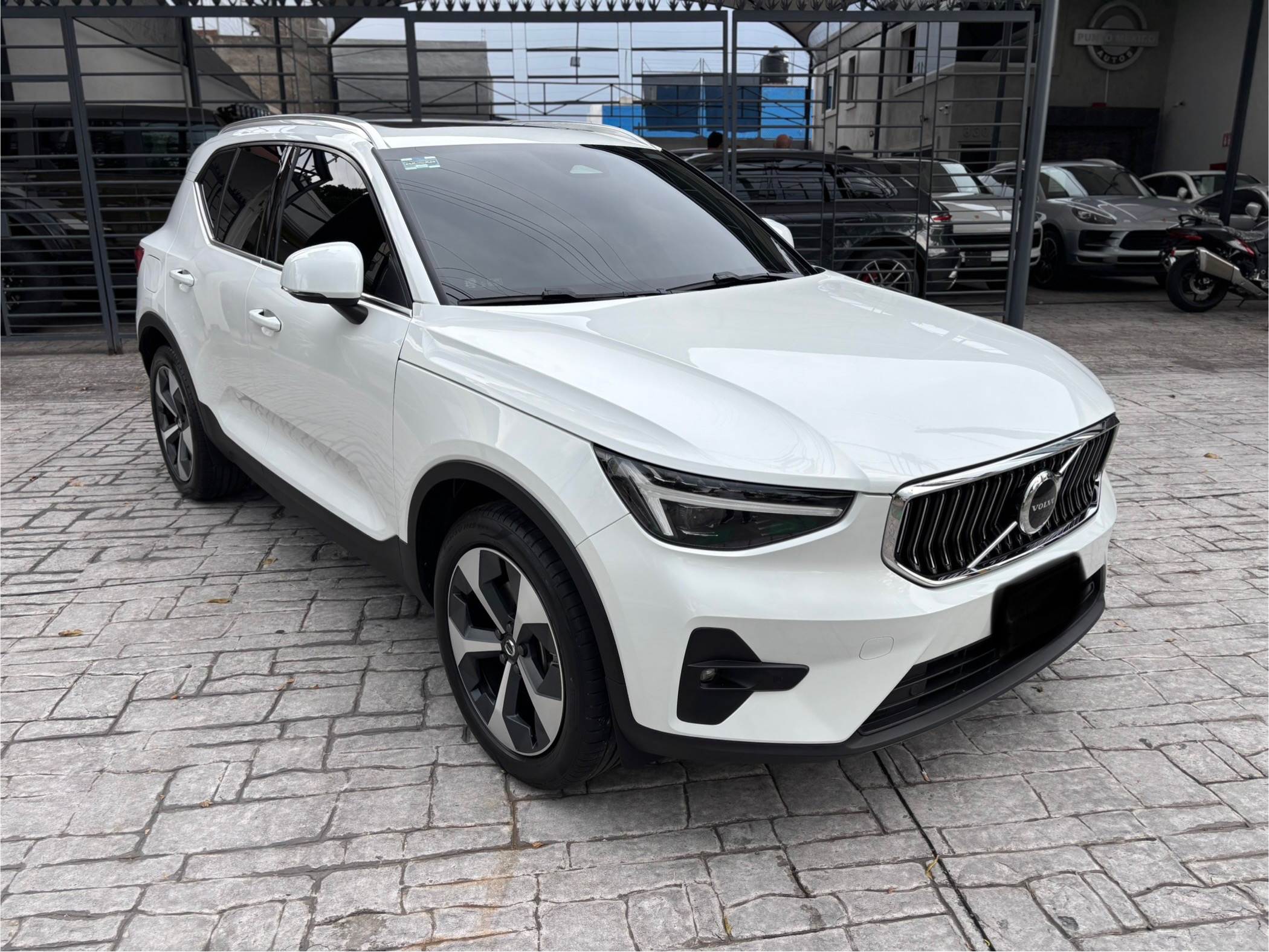 Volvo XC40 2024 ULTIMATE Automático Blanco