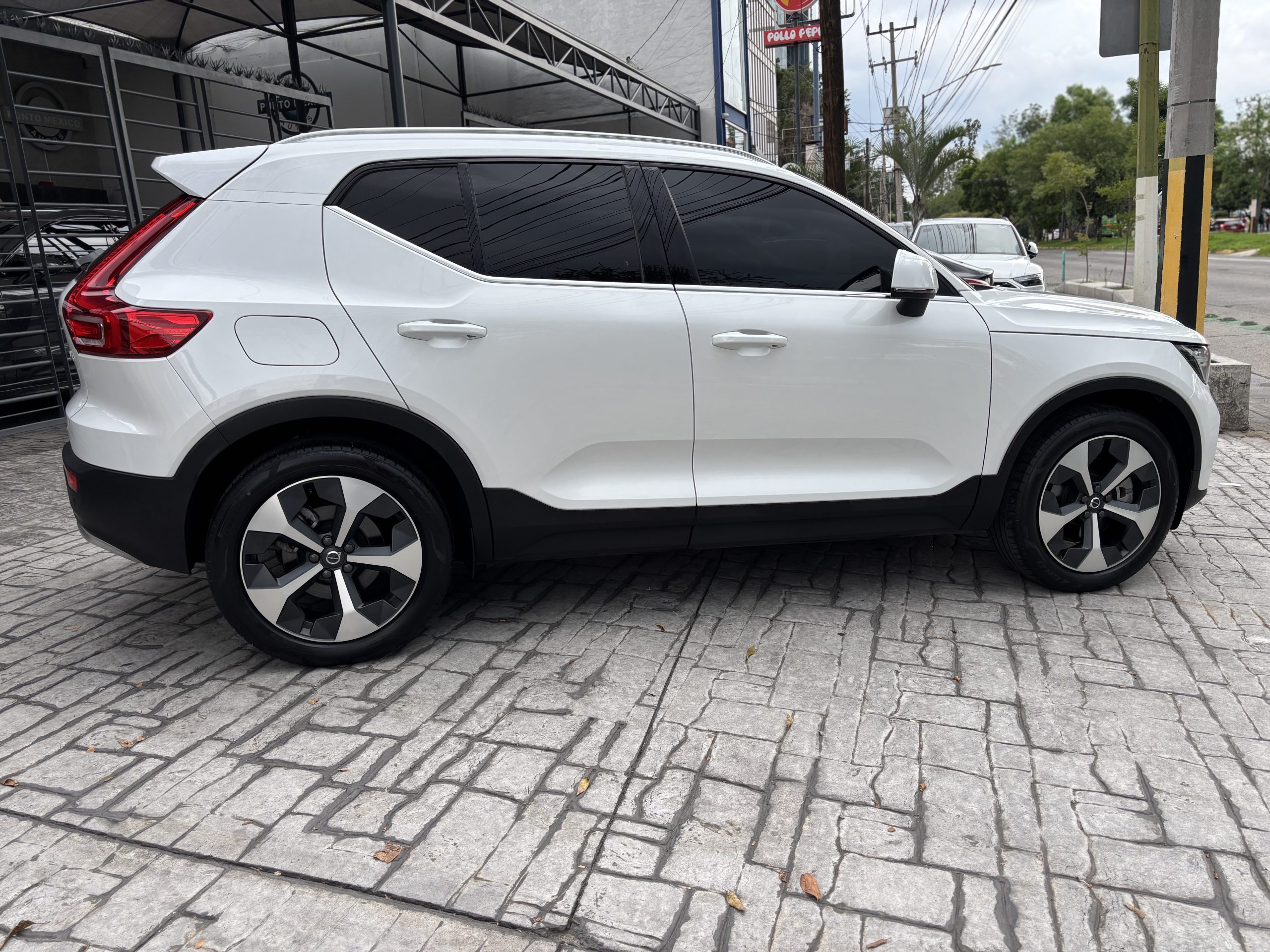 Volvo XC40 2024 ULTIMATE Automático Blanco