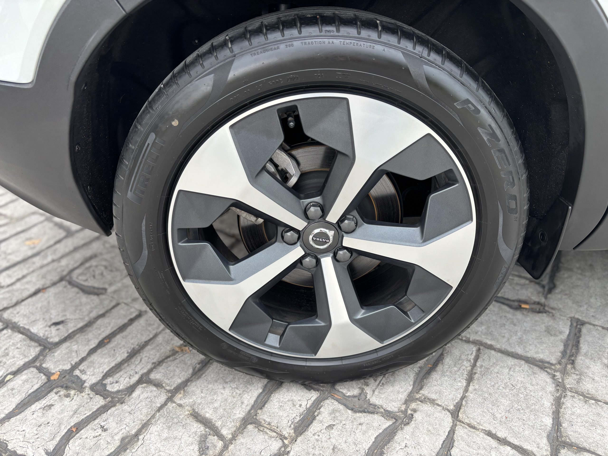 Volvo XC40 2024 ULTIMATE Automático Blanco