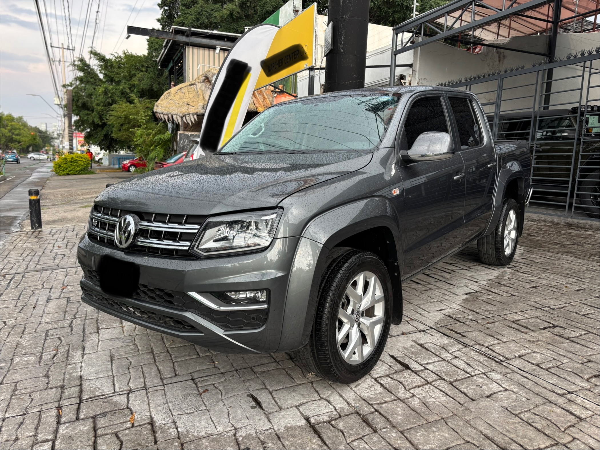 Volkswagen Amarok 2022 HIGHLINE Automático Gris