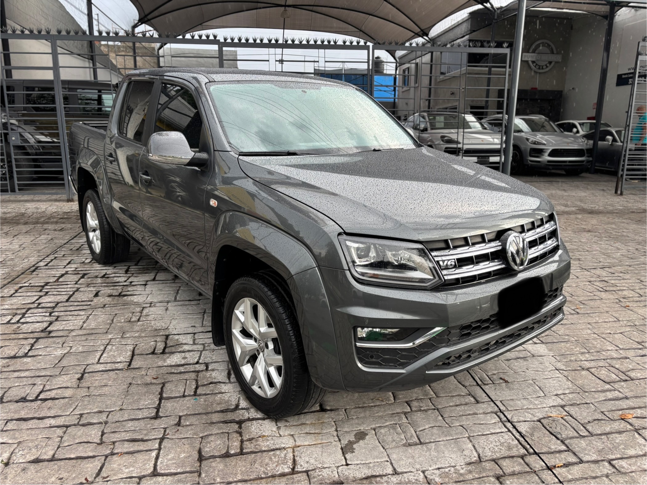Volkswagen Amarok 2022 HIGHLINE Automático Gris