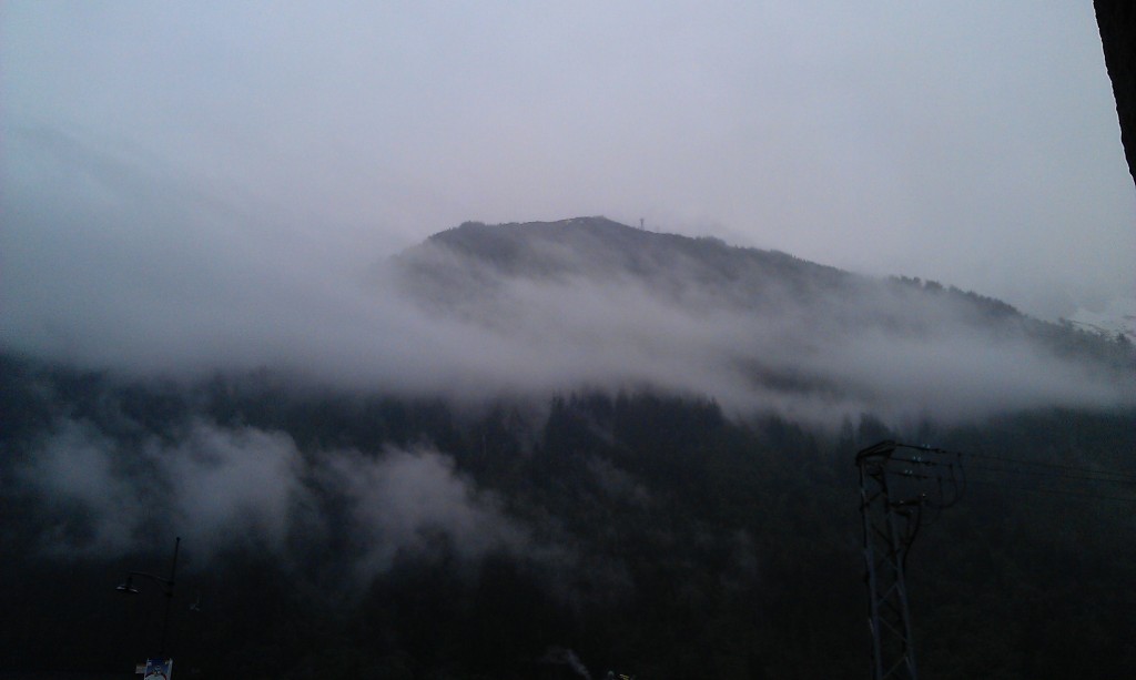 It's not all blue skies and sunshine in the Alps - time for a wet run followed by a Cafe visit :)
