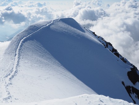 The traverse from the SE ridge