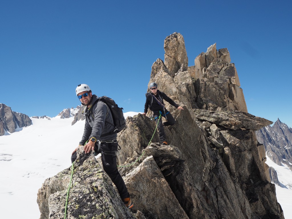 The narrow ridge on the Entreves traverse